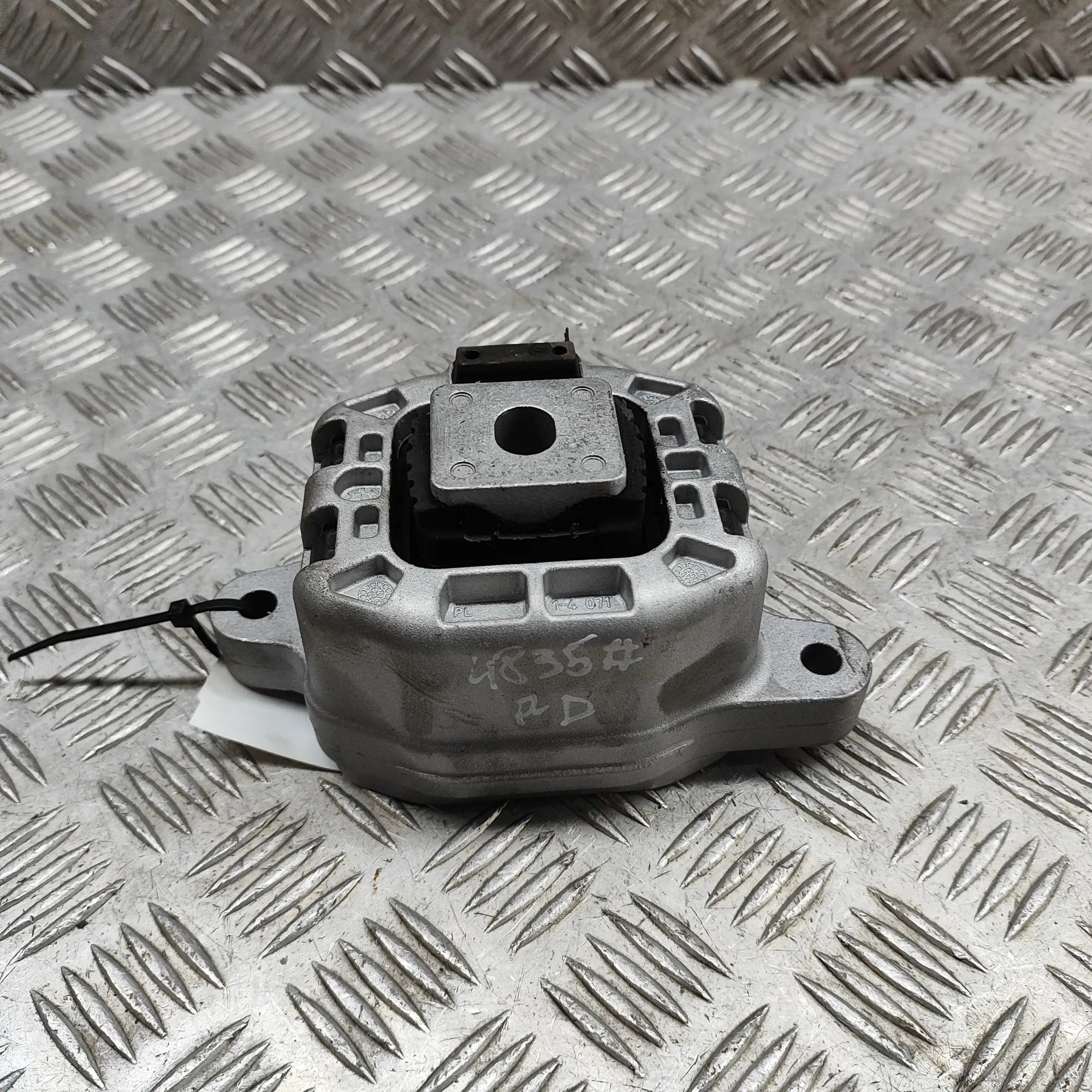 BMW X1 / iX1 (U11) Right Side Engine Mount Right Side Engine Mount — BMW IX1 (U11 BEV) (20...