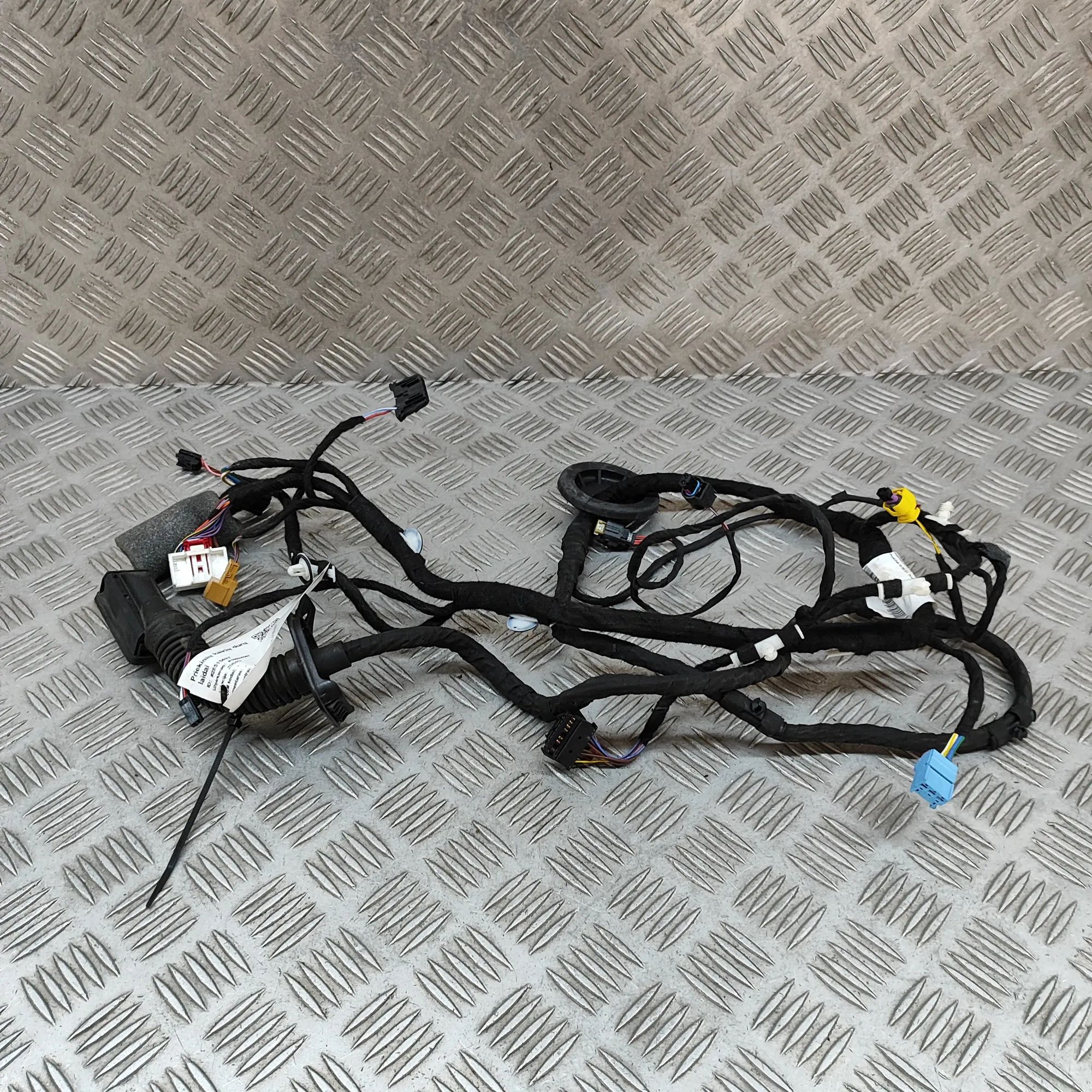 Audi e-tron Door wiring — front left Door wiring — front left — AUDI E-TRON (GEN) (2...