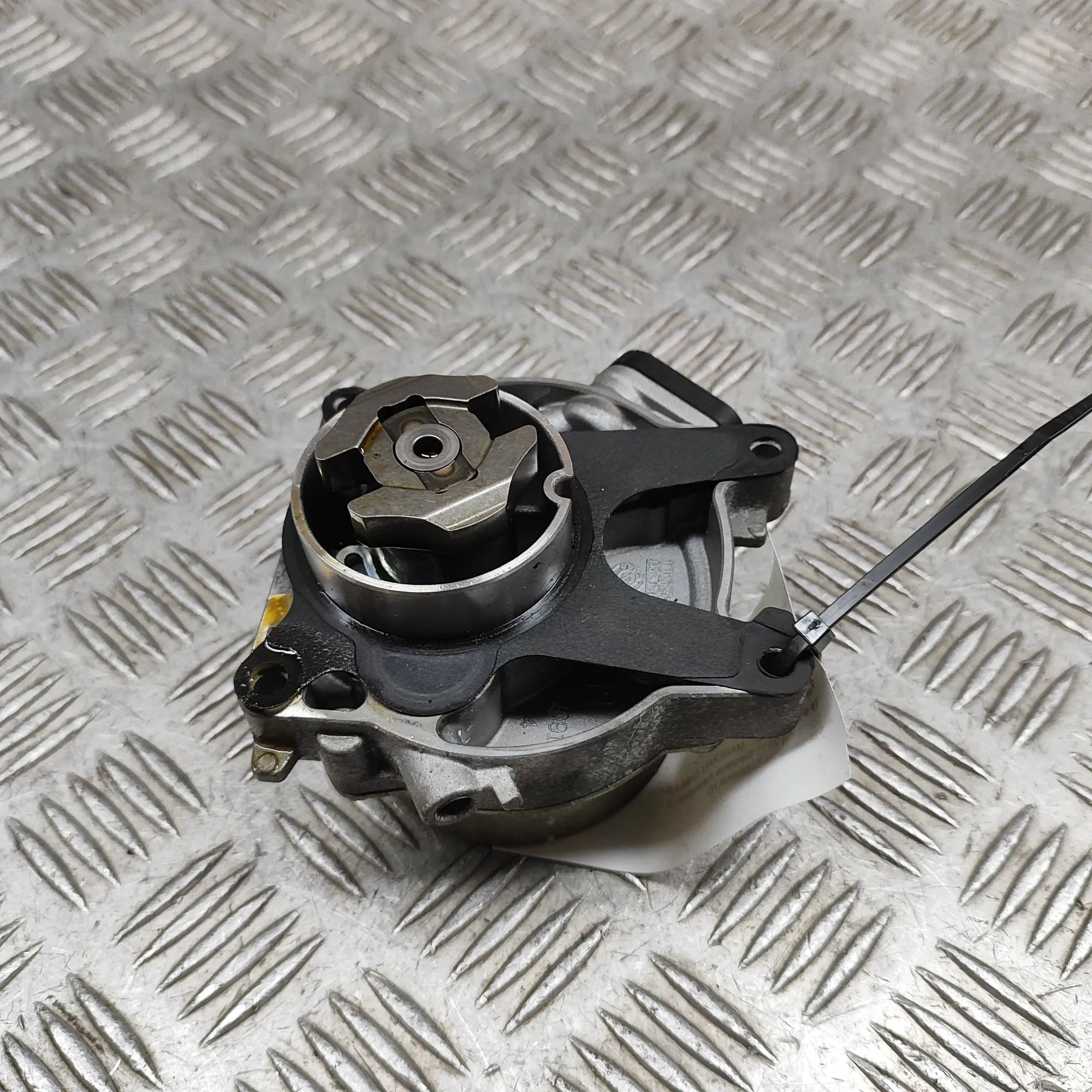 Maserati Ghibli Vaakum pump Vacuum Pump — MASERATI GHIBLI (M157) (2013-...)...