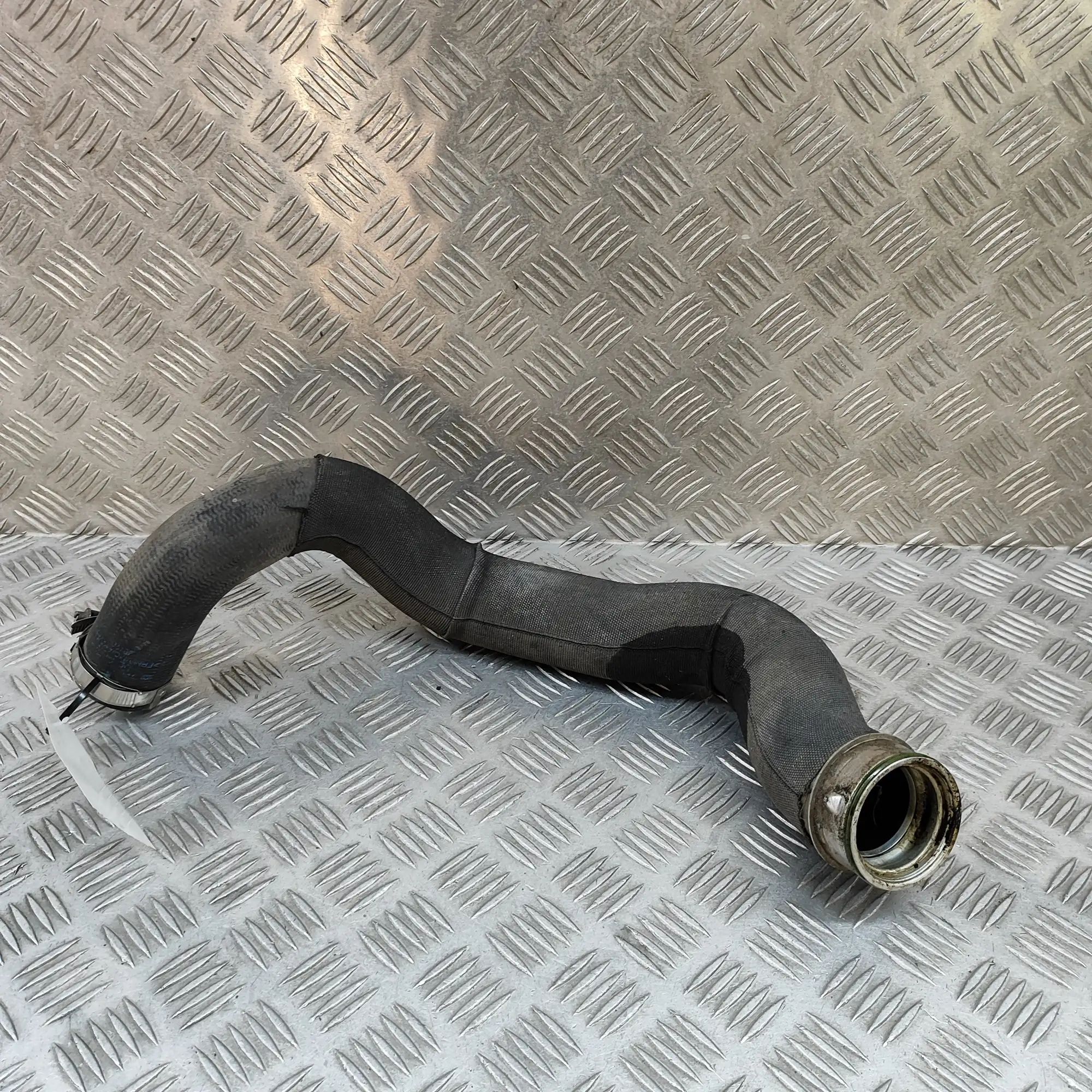 Porsche Cayenne Intercooler Hose Pipe Intercooler Hose Pipe — PORSCHE CAYENNE (92A) (...