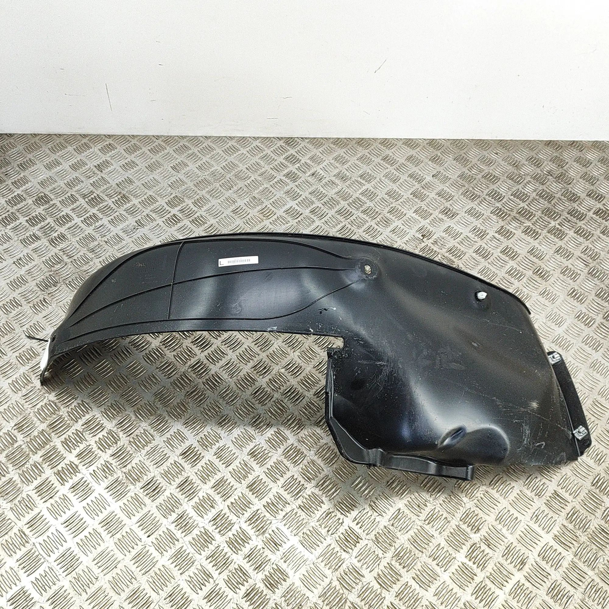 Porsche 911 (992) Wheel arch liner — front — left — rear section Wheel arch liner — front — left — rear section ...