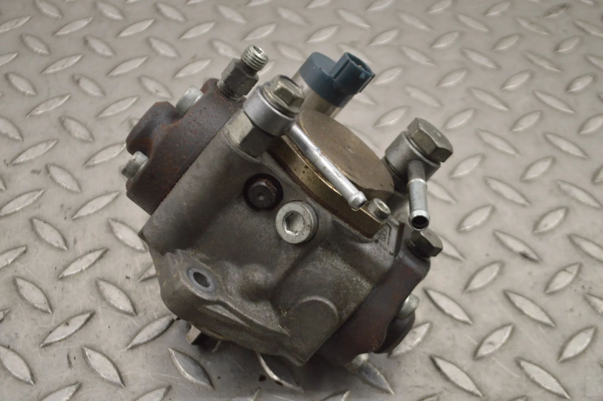Mazda 3 (BL) polttoainepumppu Fuel pump — MAZDA 3 (BM) (2013-...) — SH0113800...