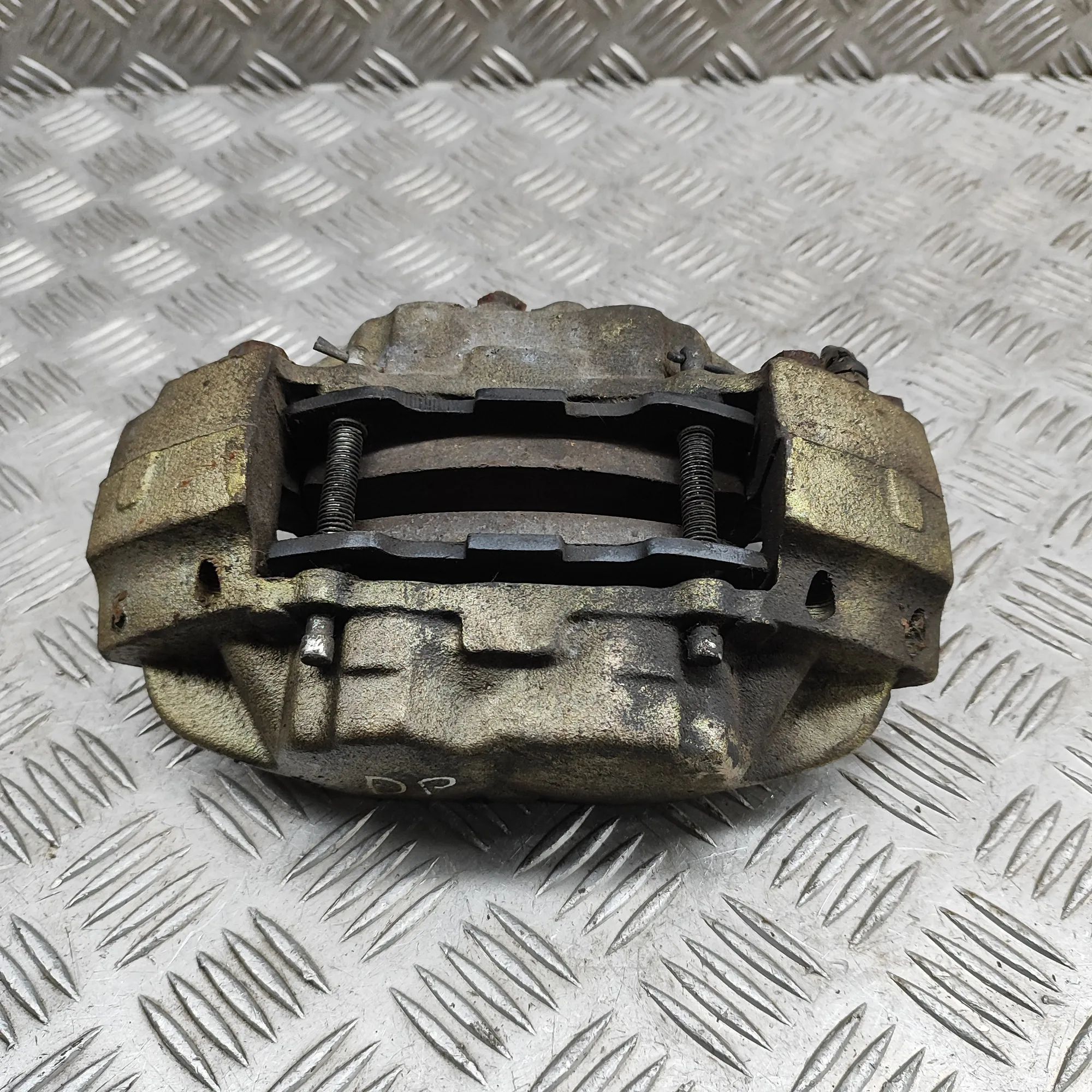 Land Rover Defender Brake caliper — front right Brake caliper — front right — LAND ROVER DEFEND...