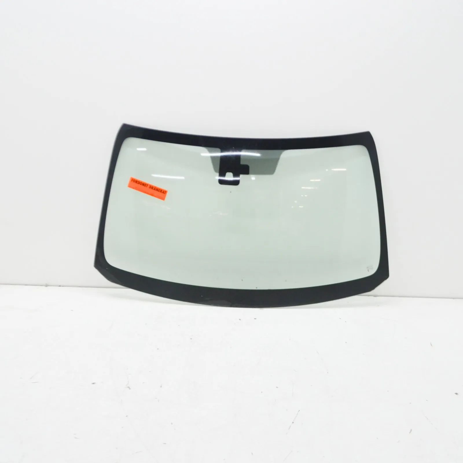 Mitsubishi L200 Front Windshield Front Windshield — MITSUBISHI L (200 / TRITON K...