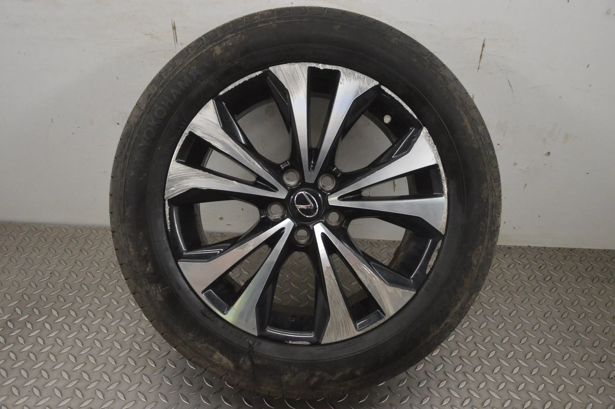 Lexus NX Alloy Wheel Alloy wheel — LEXUS NX (_Z1_) (2014-...) — 7.5J...