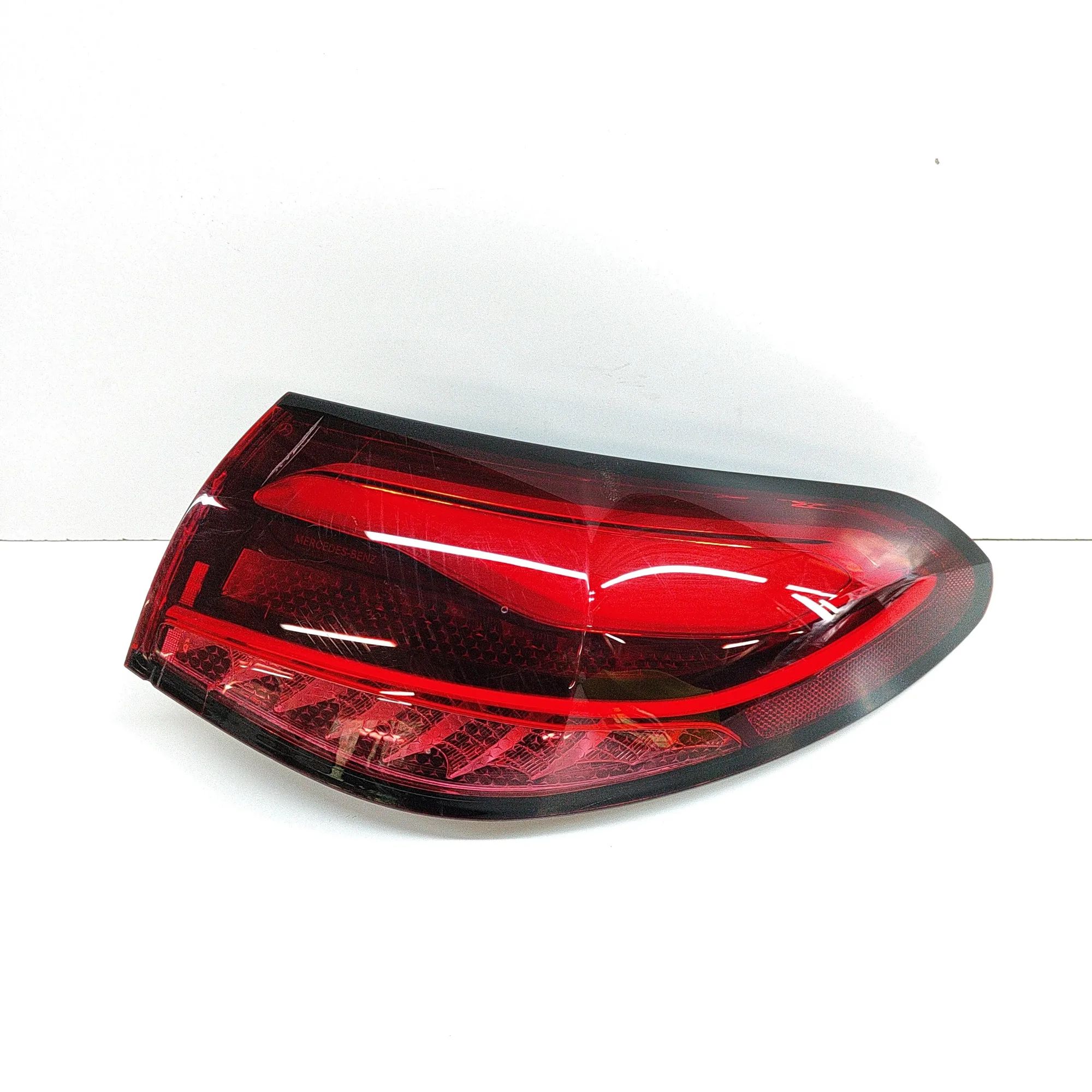 Mercedes-Benz GLC (X253) Rear Right Tail Light Rear Right Tail Light — MERCEDES BENZ GLC (X254...