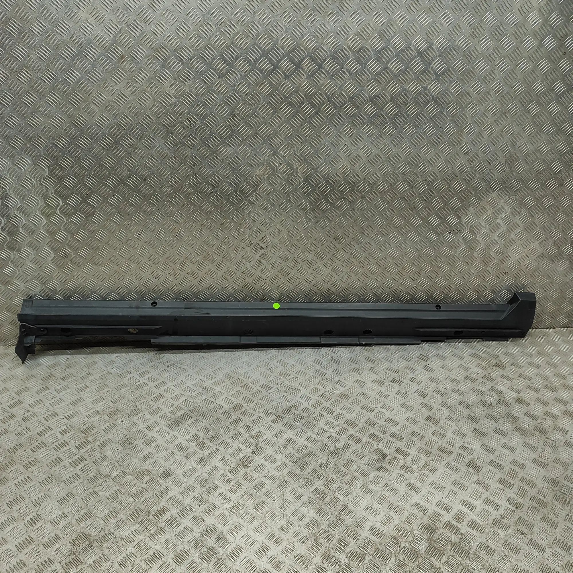 Toyota Yaris Right Side Plastic Sideskirt Cover Right Side Plastic Sideskirt Cover — TOYOTA YAR...