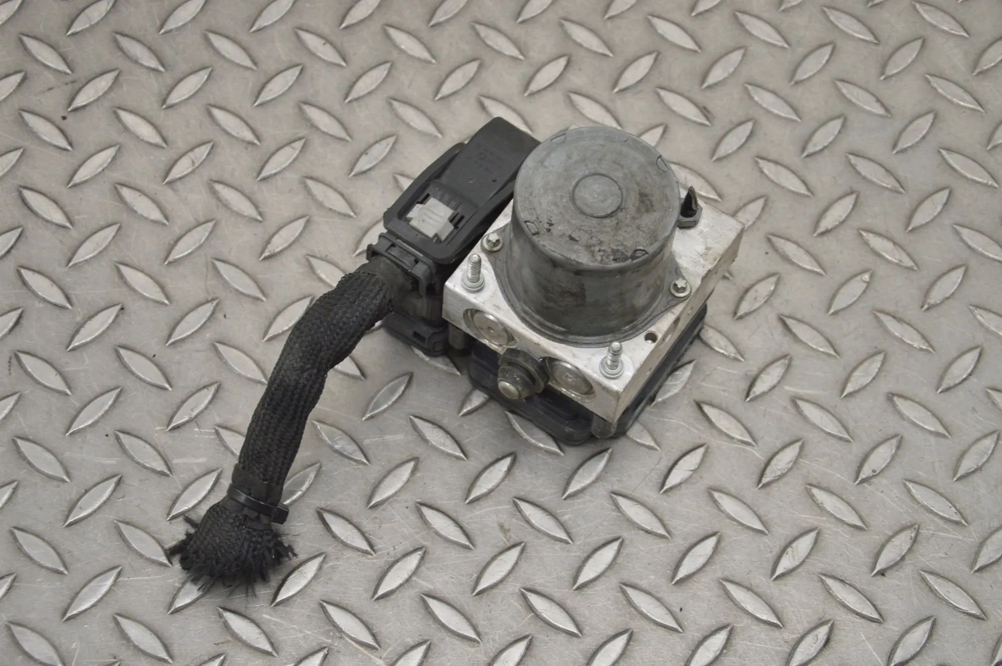 Mercedes-Benz A (W177) ABS hydraulic pump ABS Pump — MERCEDES BENZ B-CLASS (Sports Tourer...