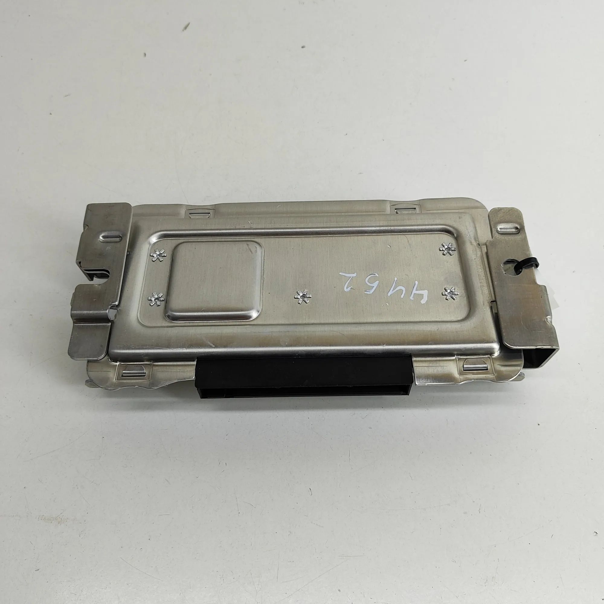BMW 4 (F32 / F33 / F36) Suspension Control Unit Suspension control unit — BMW 4 SERIES (F32, F3...