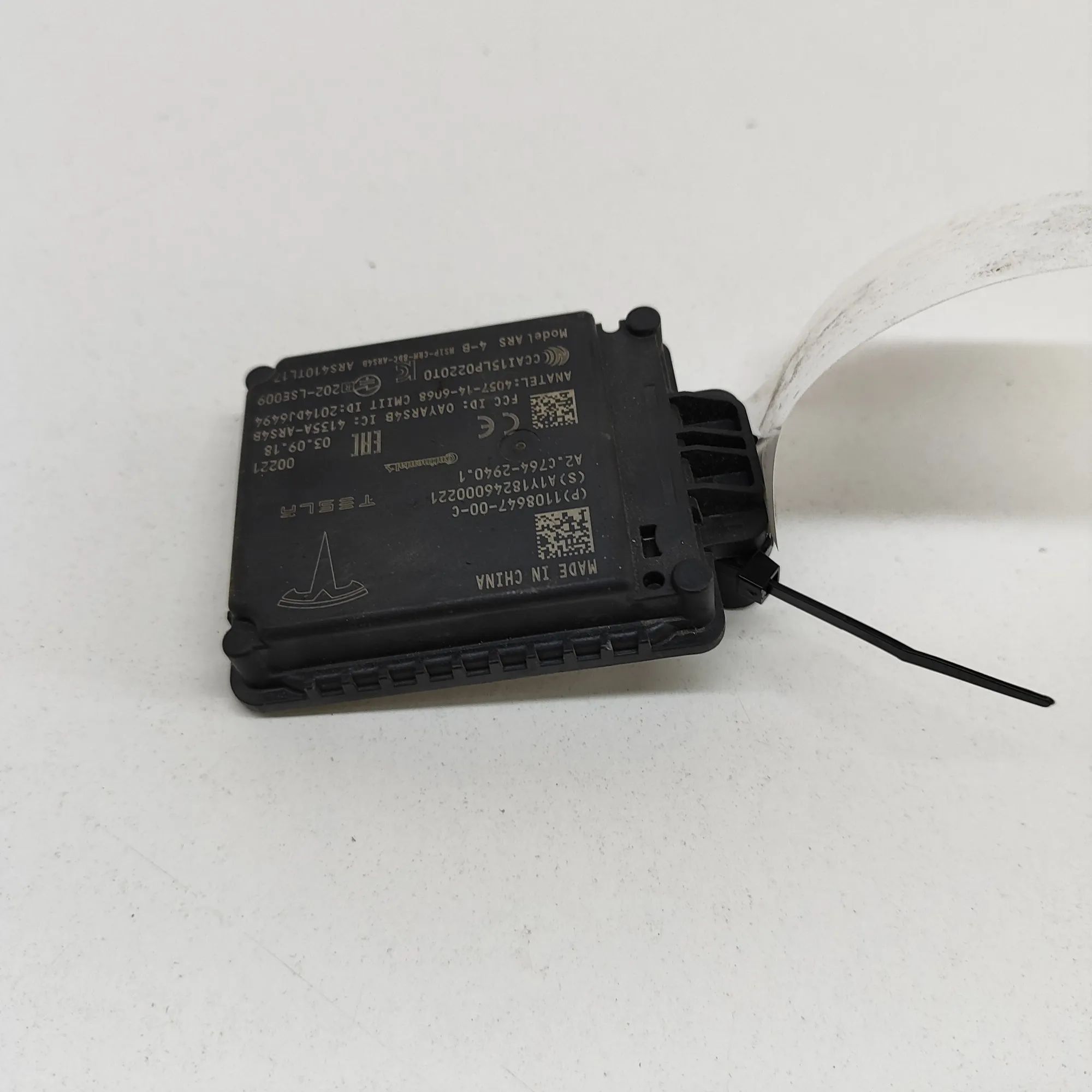 Tesla Model 3 Distance Radar Sensor Distance Radar Sensor — TESLA MODEL 3 (2018-......