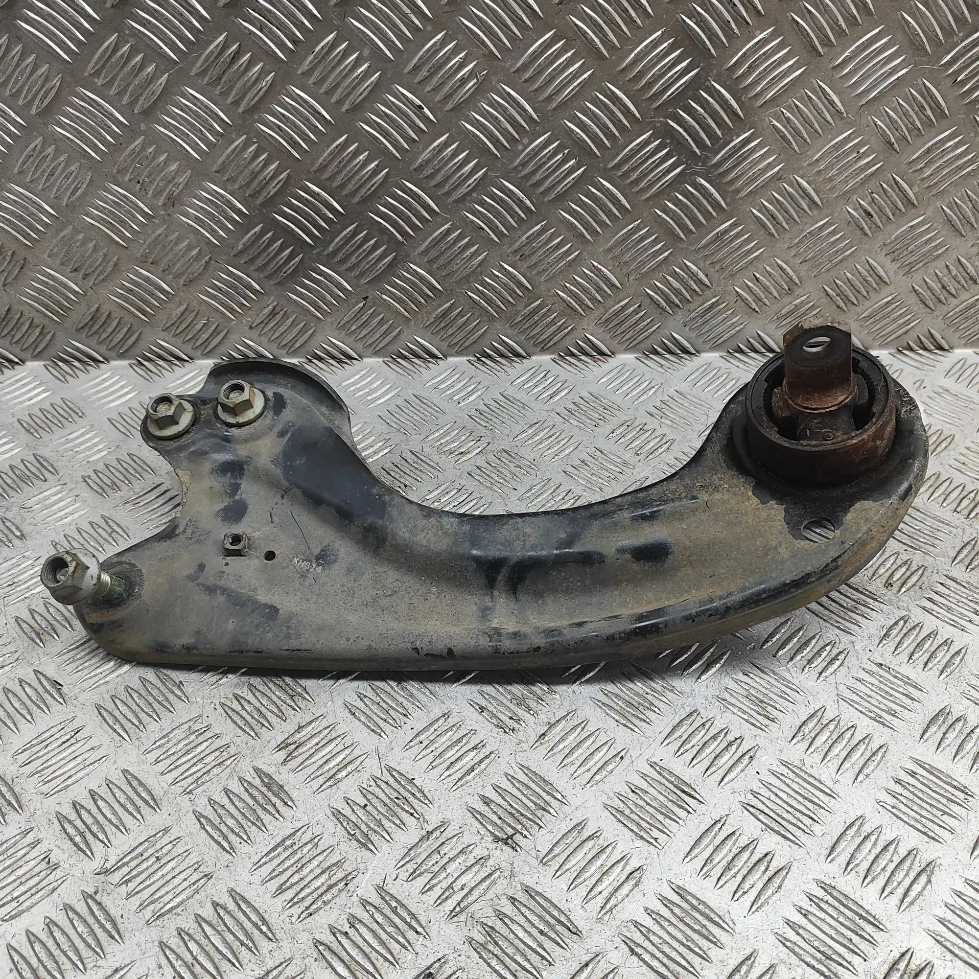 Honda Civic Control arm — rear right Control arm — rear right — HONDA CIVIC (X Hatch...