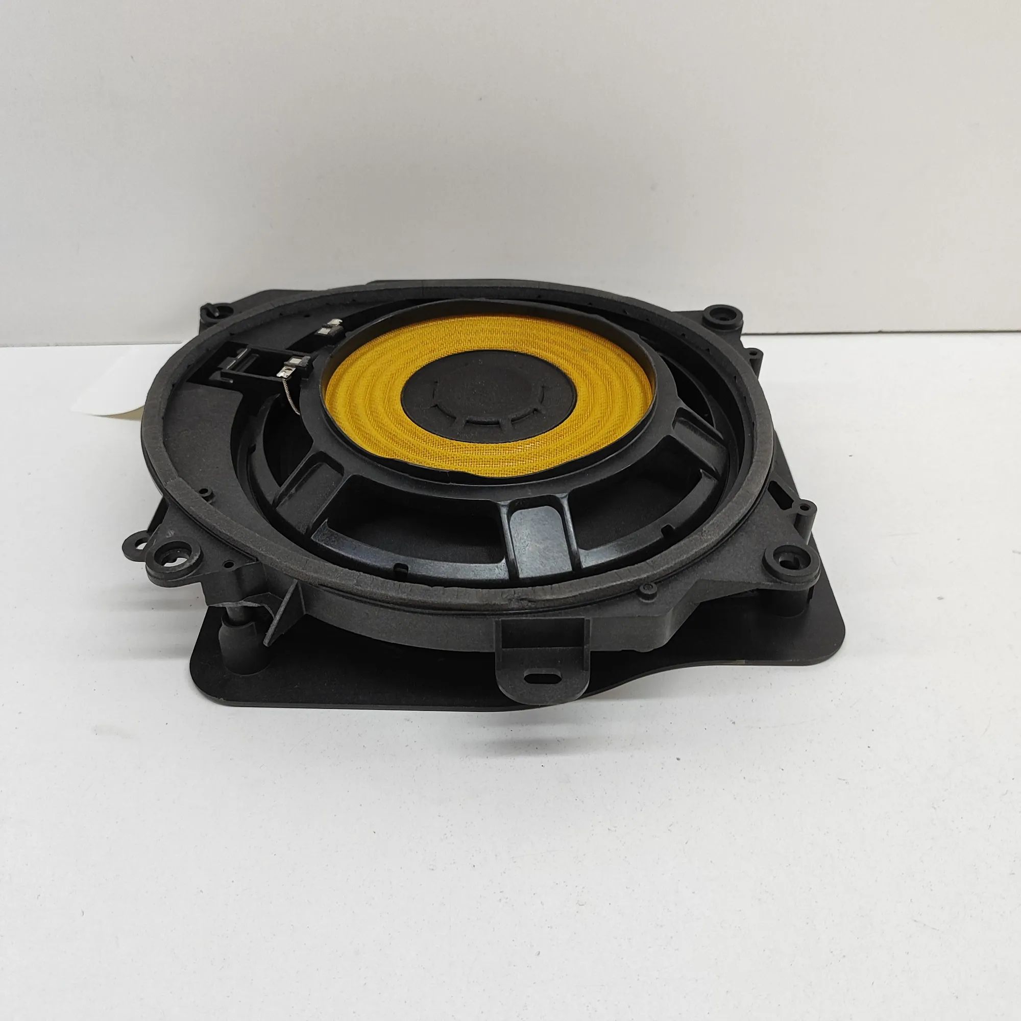 BMW iX (I20) Floor subwoofer — left Floor subwoofer — left — BMW IX (I20) (2021-......