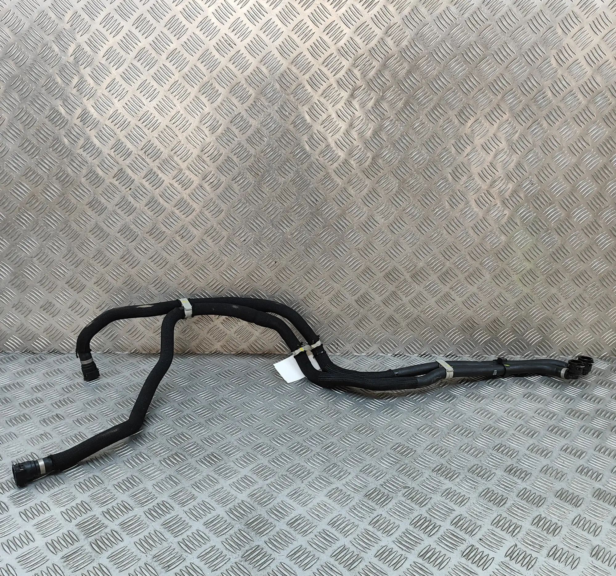 Peugeot 2008 Jahutuslõdviku kolmik Coolant hose — PEUGEOT 2008 (II) (2019-...) — 9...