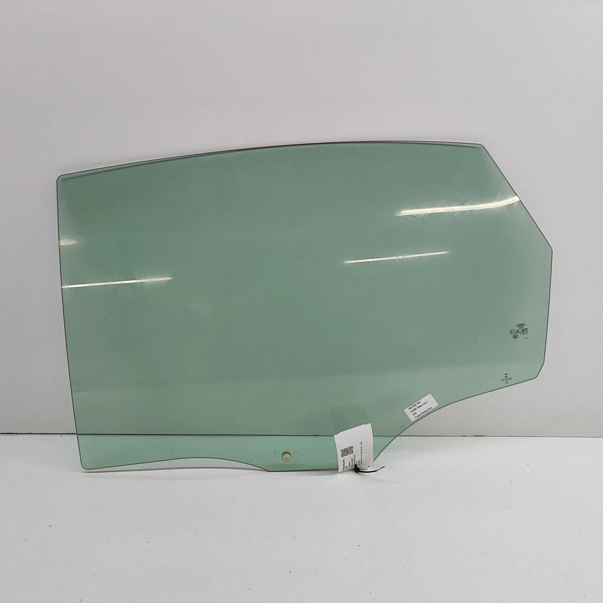 Audi A6 (C8) Rear Left Door Window Rear Left Door Window — AUDI A6 (4A2, C8) (2018...