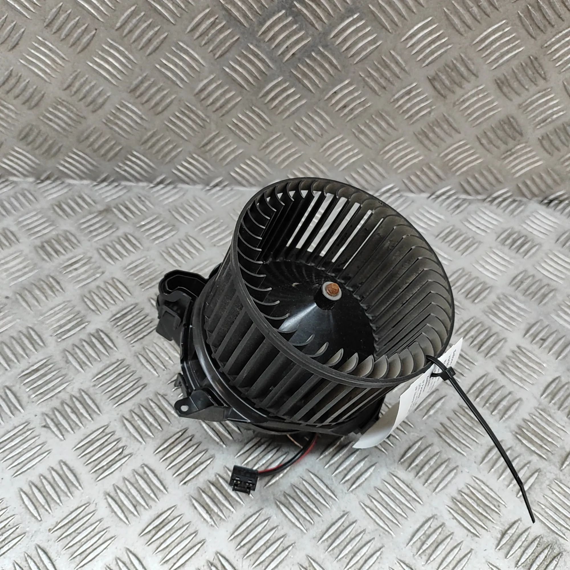 BMW X1 / iX1 (U11) Heater Blower Fan Heater Blower Fan — BMW IX1 (U11 BEV) (2022-......