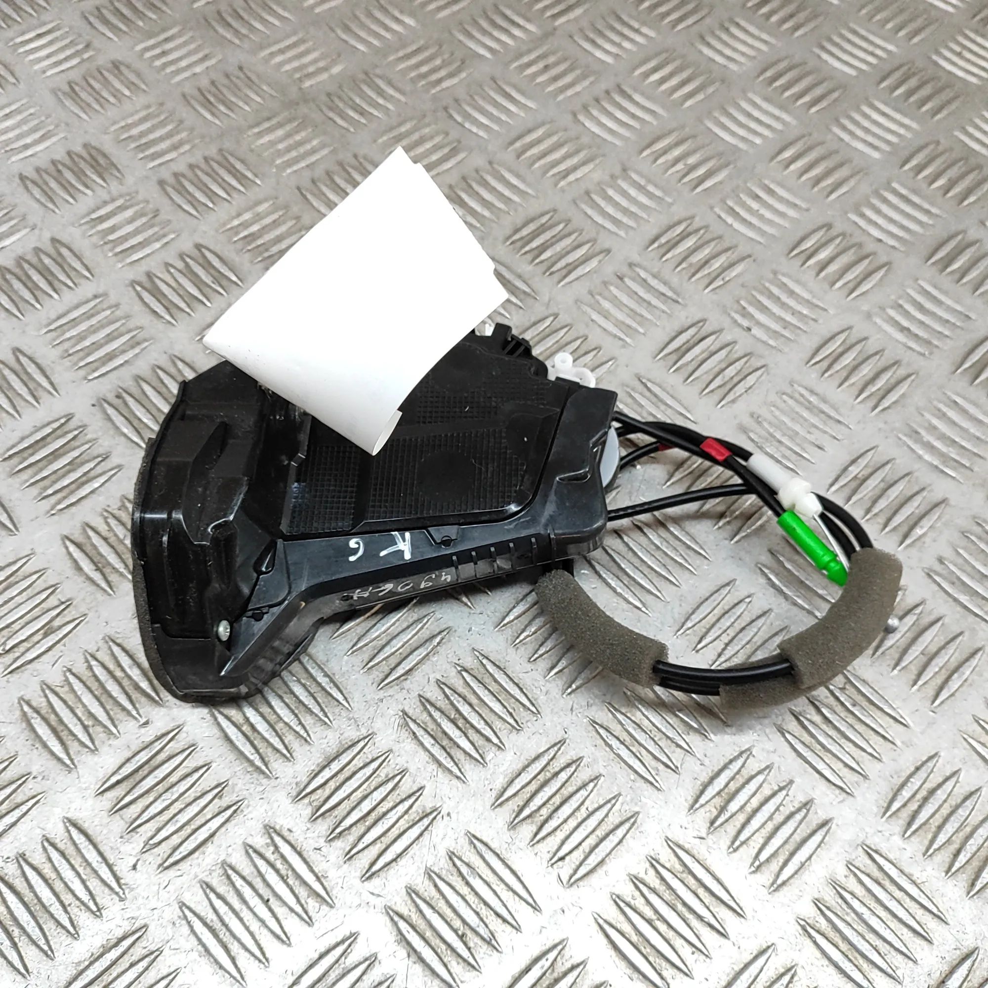 Toyota Yaris Door lock — rear left Door lock — rear left — TOYOTA YARIS (CROSS MXP...