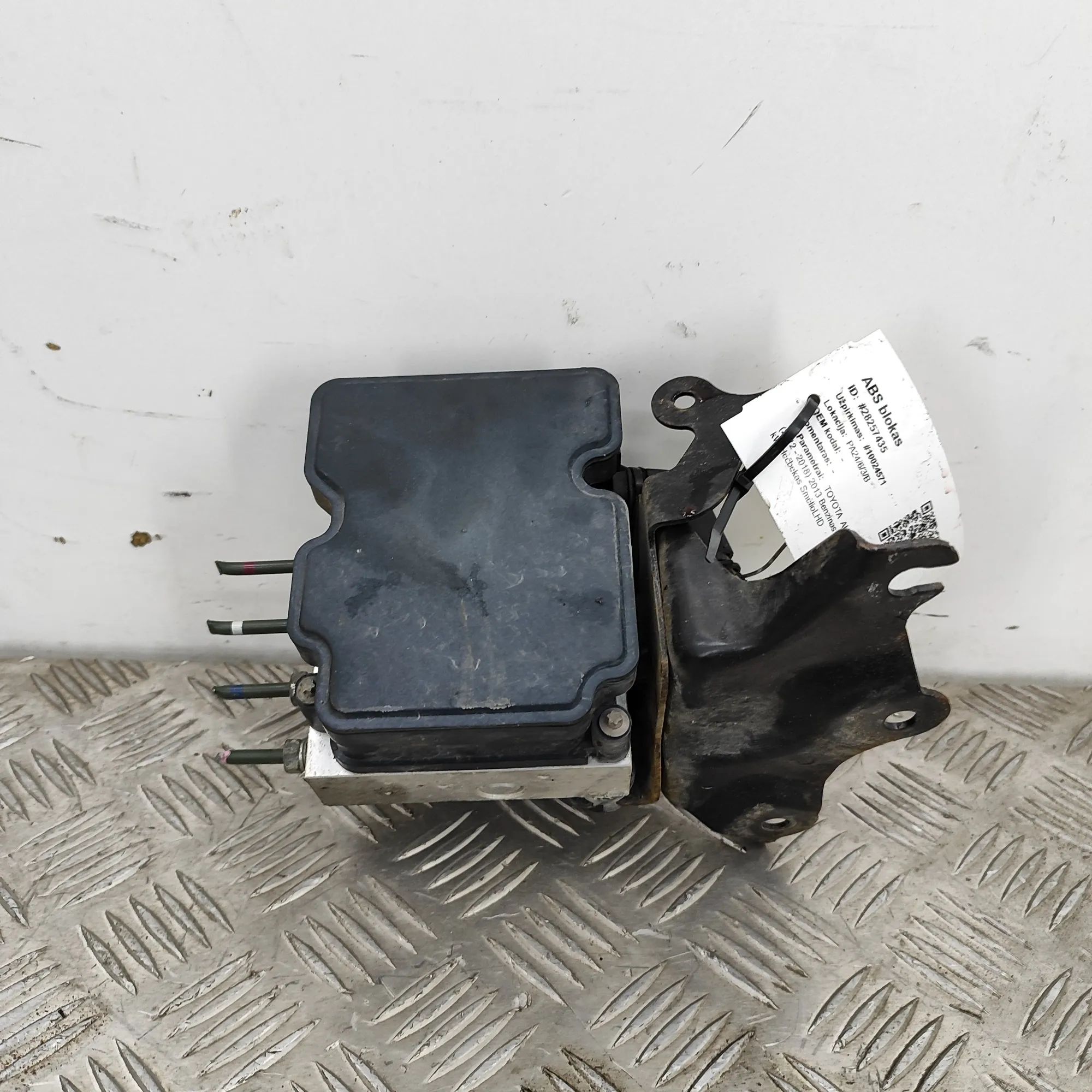 Toyota Auris ABS pump ABS Pump — TOYOTA AURIS (_E18_) (2012-2018) — 2...
