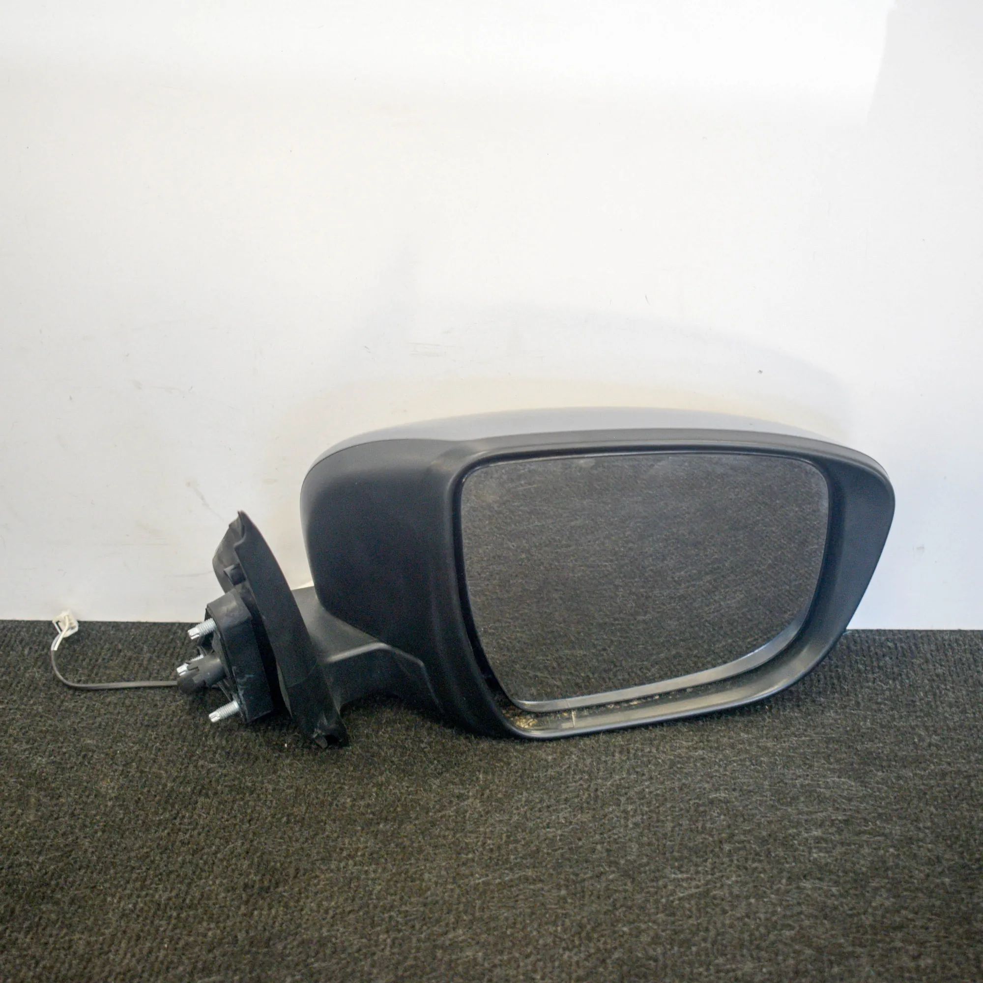 Nissan Juke Right Side Wing Mirror Right Side Wing Mirror — NISSAN JUKE (F15) (201...