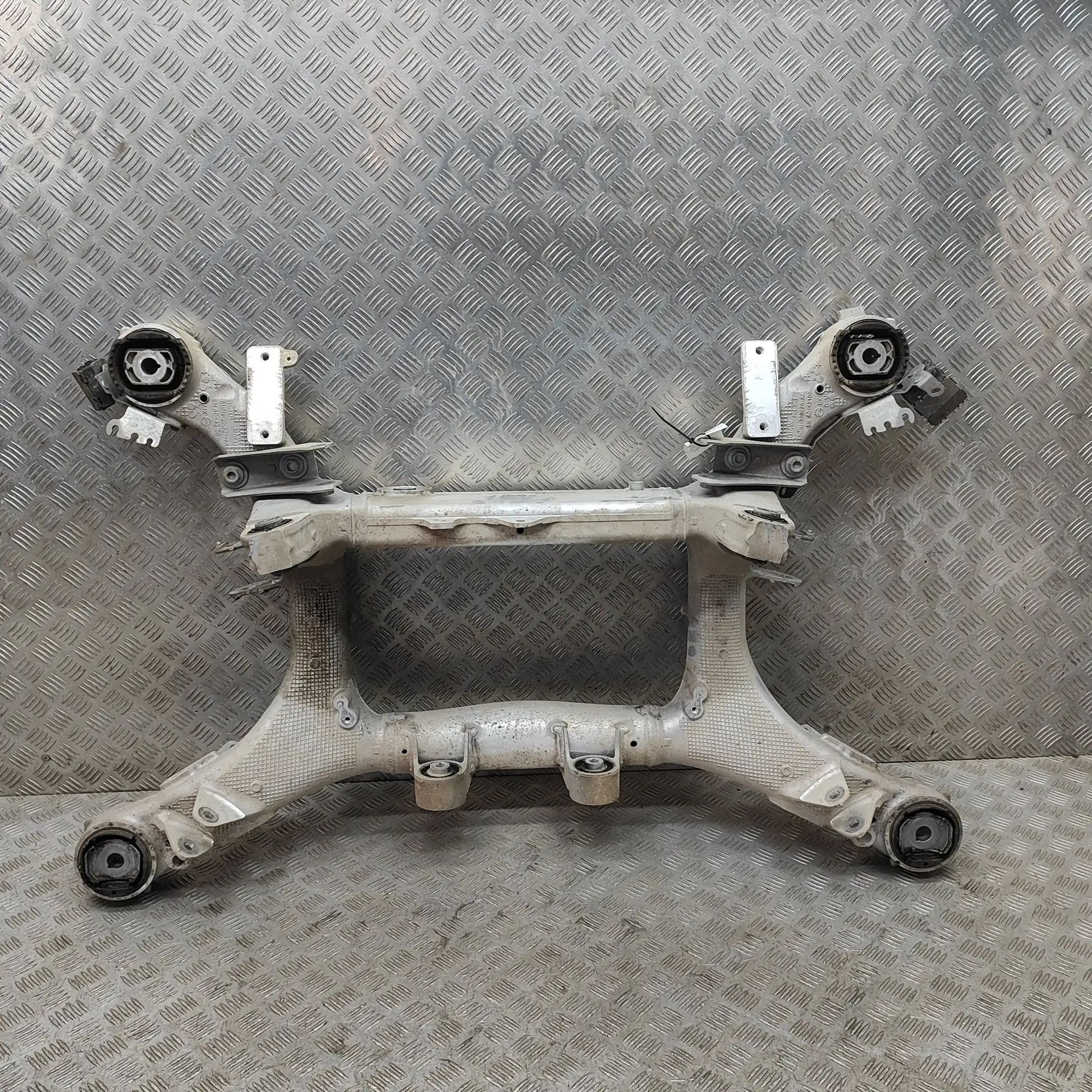 BMW X7 (G07) Rear subframe Rear subframe — BMW X7 (G07) (2019-...) — 68941...