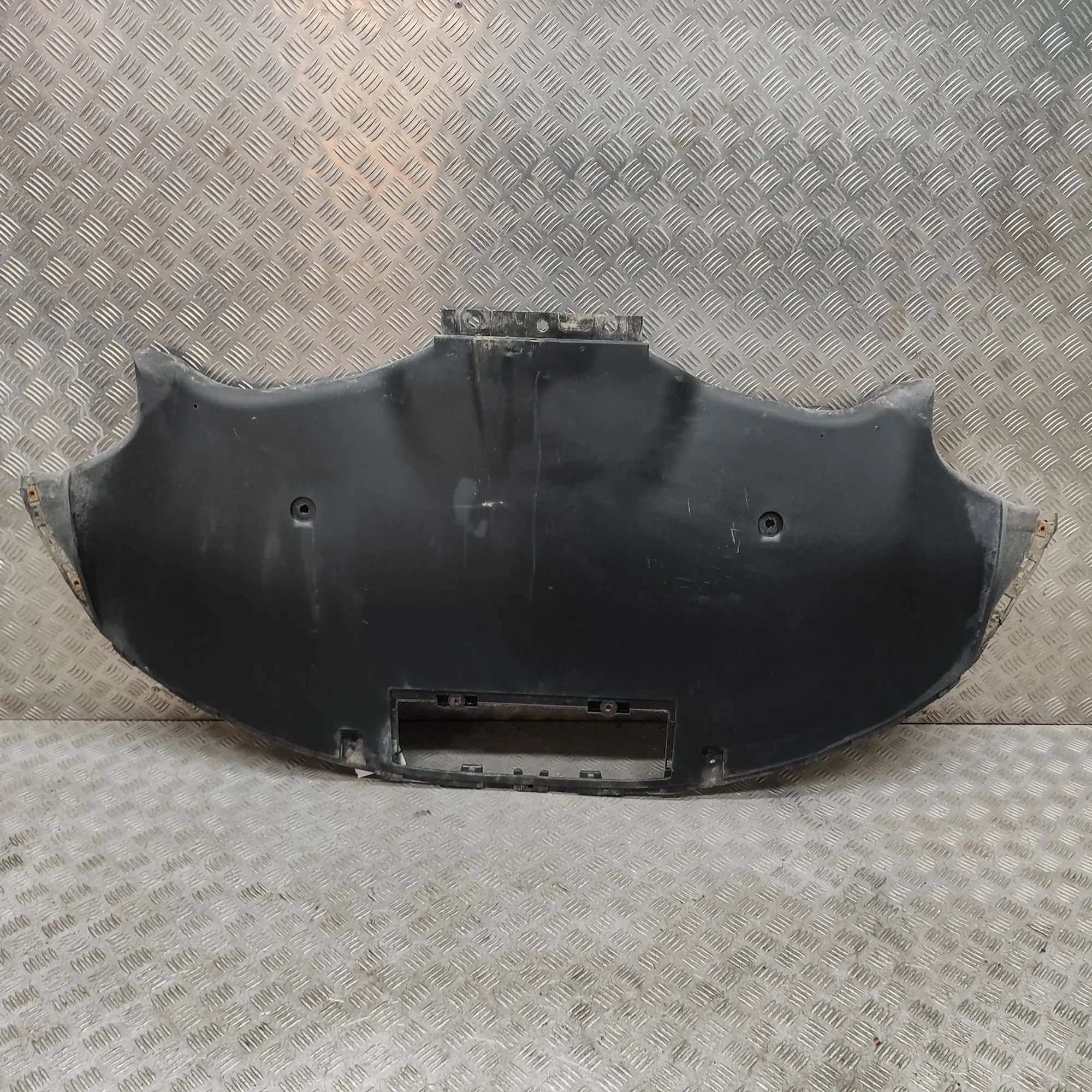 Tesla Model 3 Rear Middle Underbody Cover Rear Middle Underbody Cover — TESLA MODEL 3 (20...