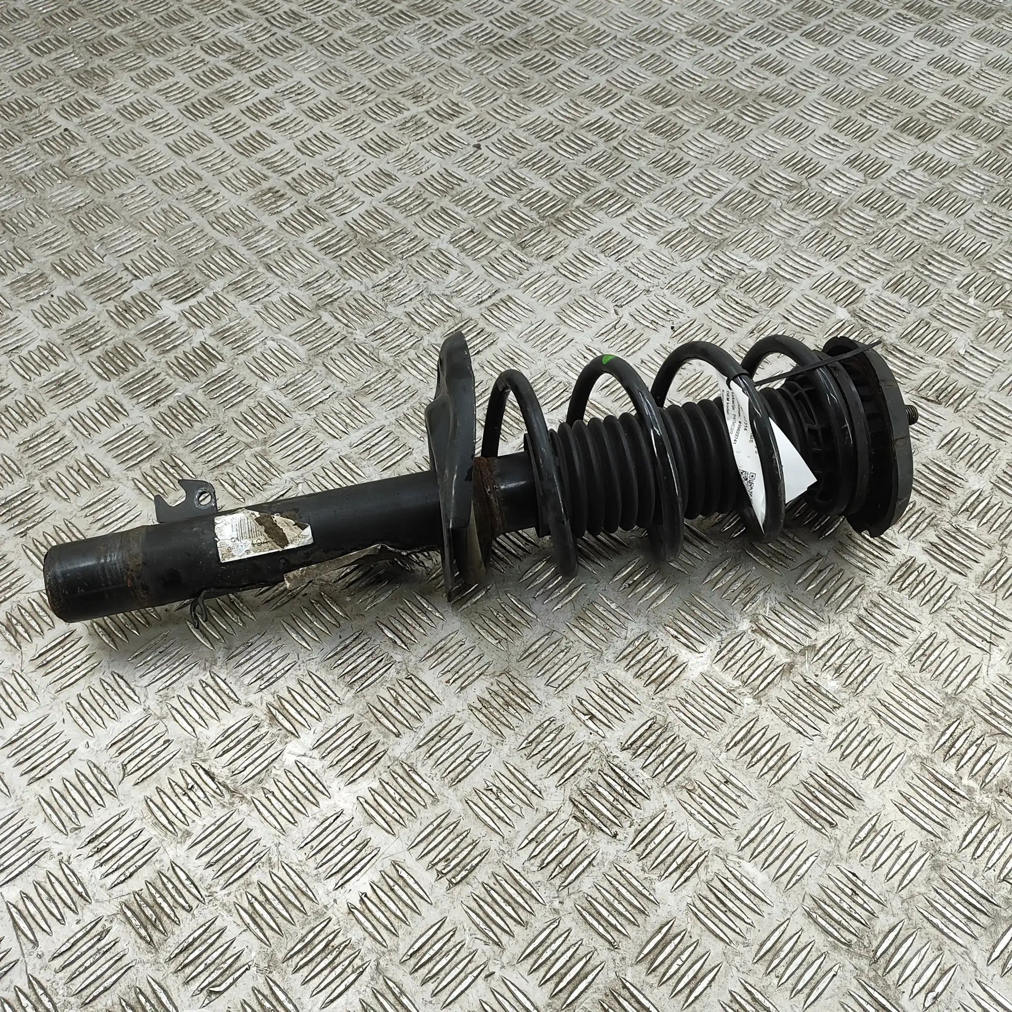 Opel Crossland X Shock absorber — front right Shock absorber — front right — OPEL CROSSLAND (...
