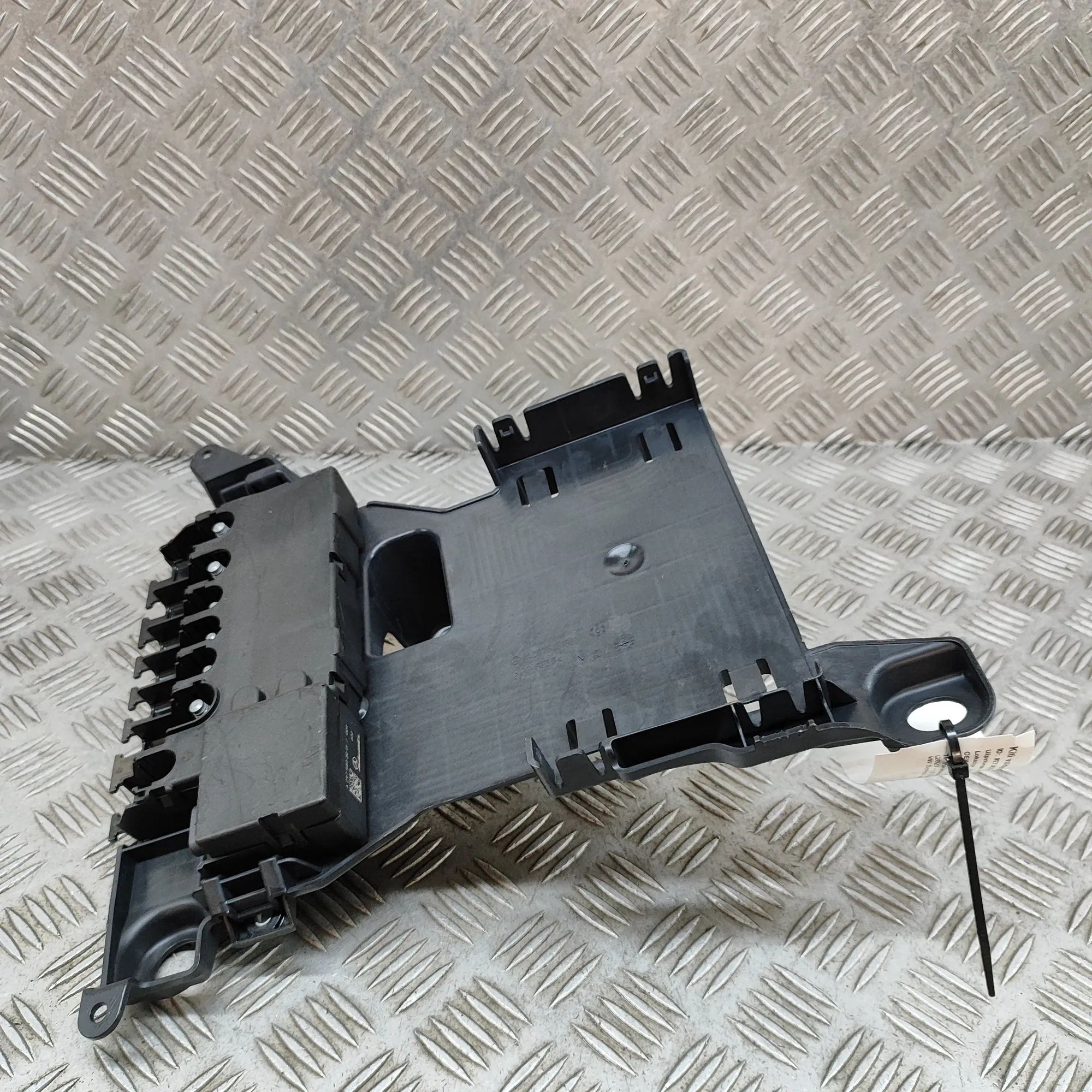 Mercedes-Benz EQS (V297 / X296) Fuse Box Module Fuse Box Module — MERCEDES BENZ EQS (V297) (202...