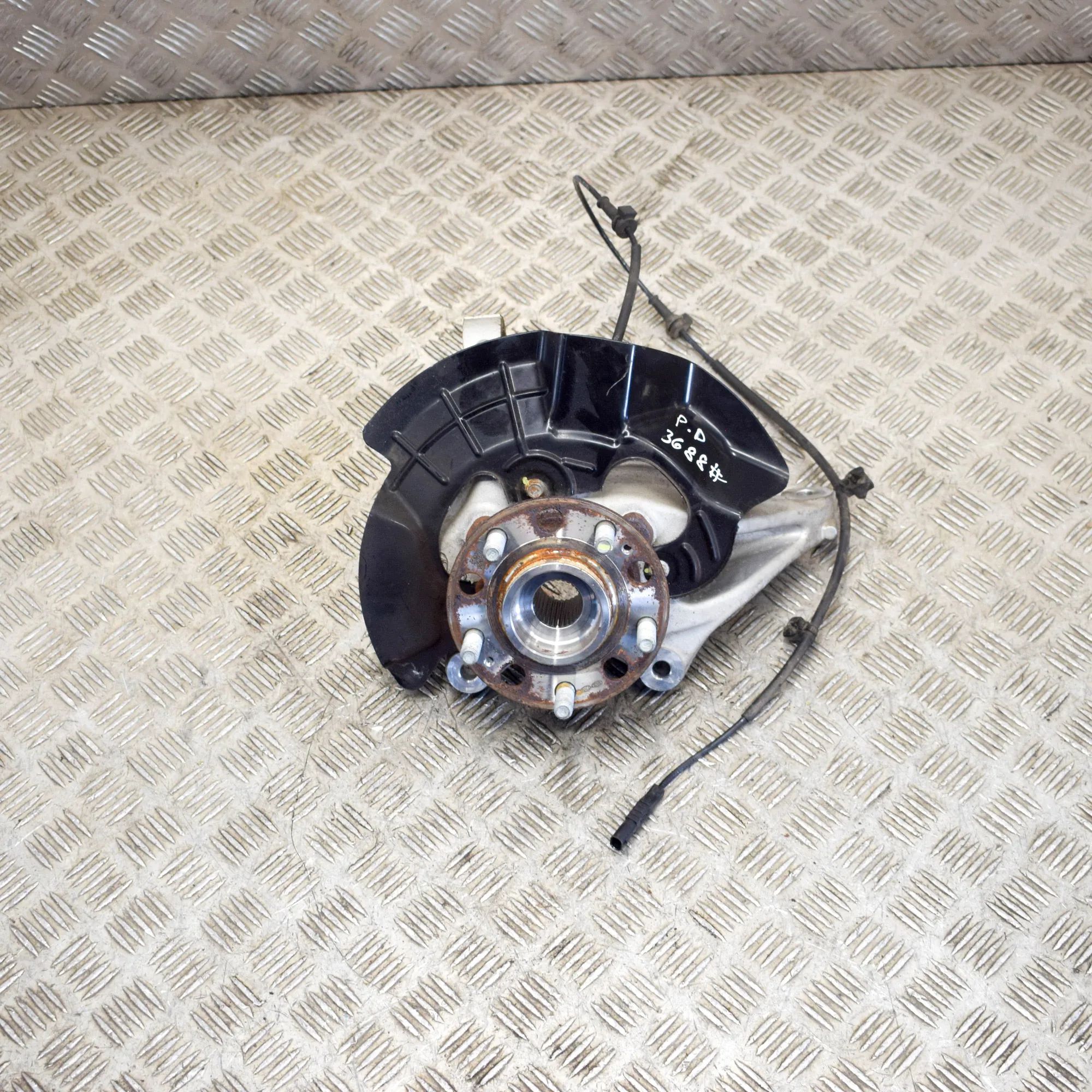 Hyundai Tucson Front Right Wheel Hub Front Right Wheel Hub — HYUNDAI TUCSON (NX4E, N...