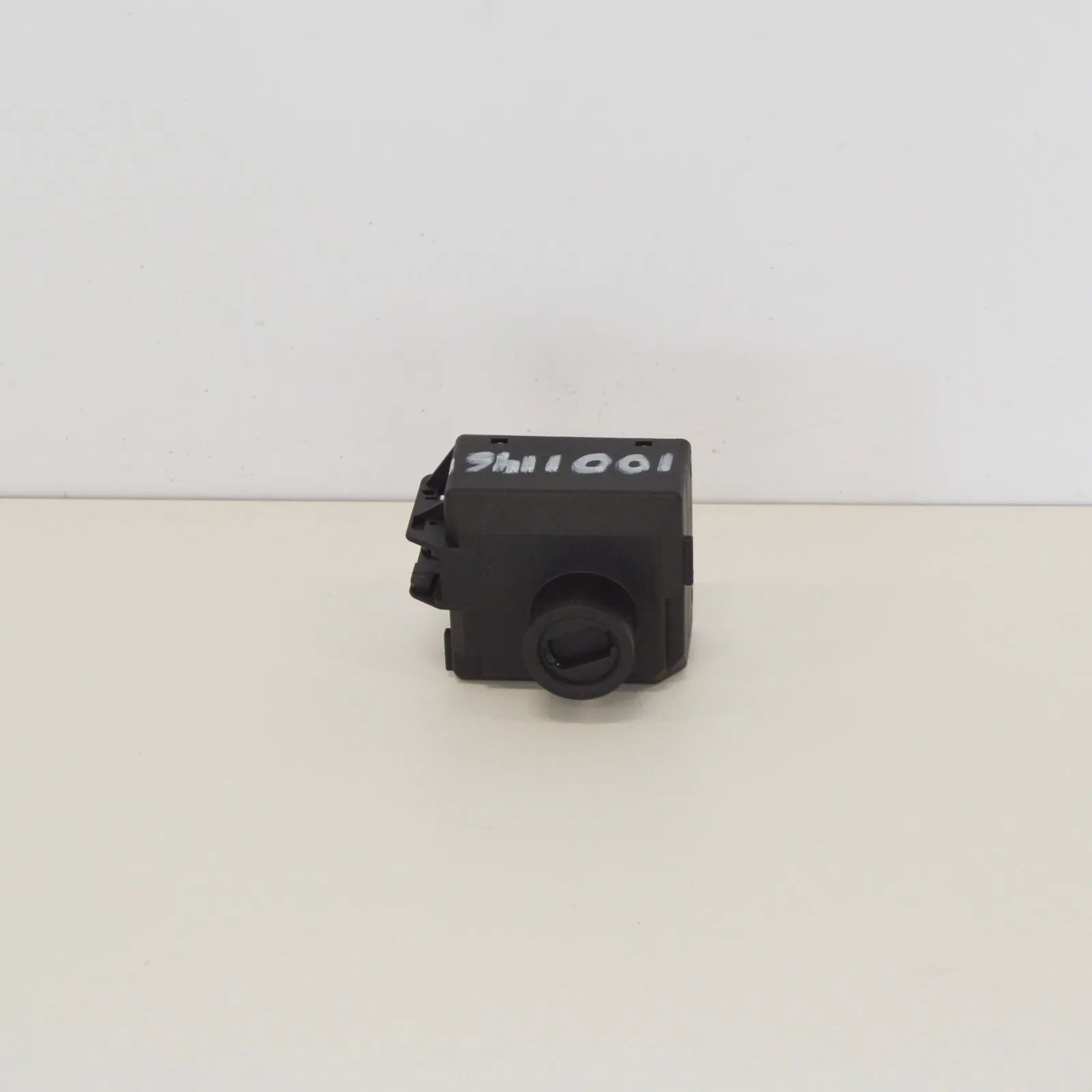 Mercedes-Benz CLA (C117) Ignition lock