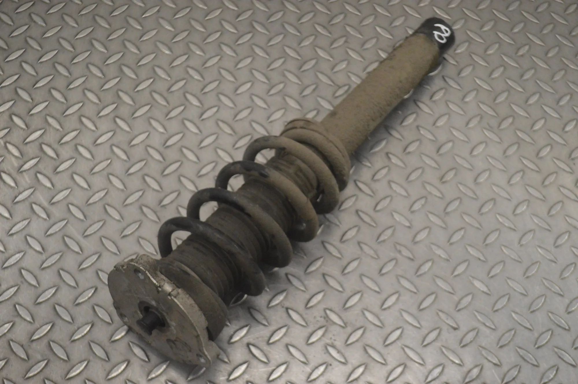 Volvo XC90 Shock absorber — front right Shock absorber — front right — VOLVO XC90 (II) ...