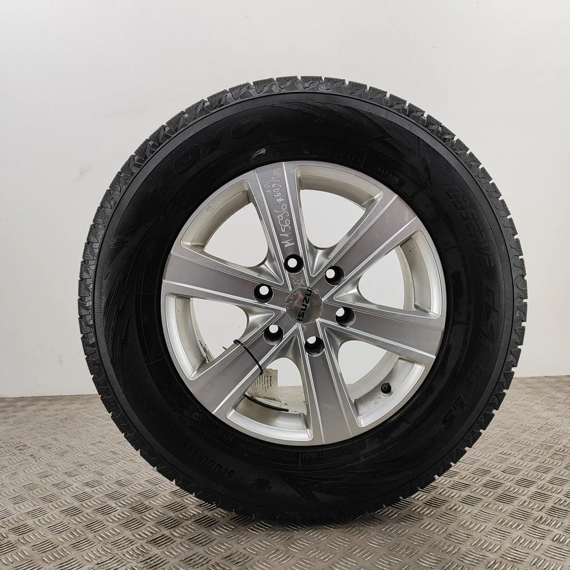 Isuzu D-Max Alloy Wheel Alloy wheel — ISUZU D-MAX (II TFR, TFS) (2012-....