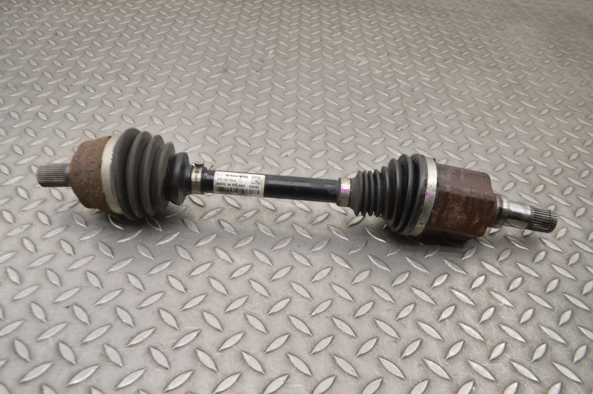 Volvo V40 Front Left Driveshaft Front Left Driveshaft — VOLVO V40 (Hatchback) (...