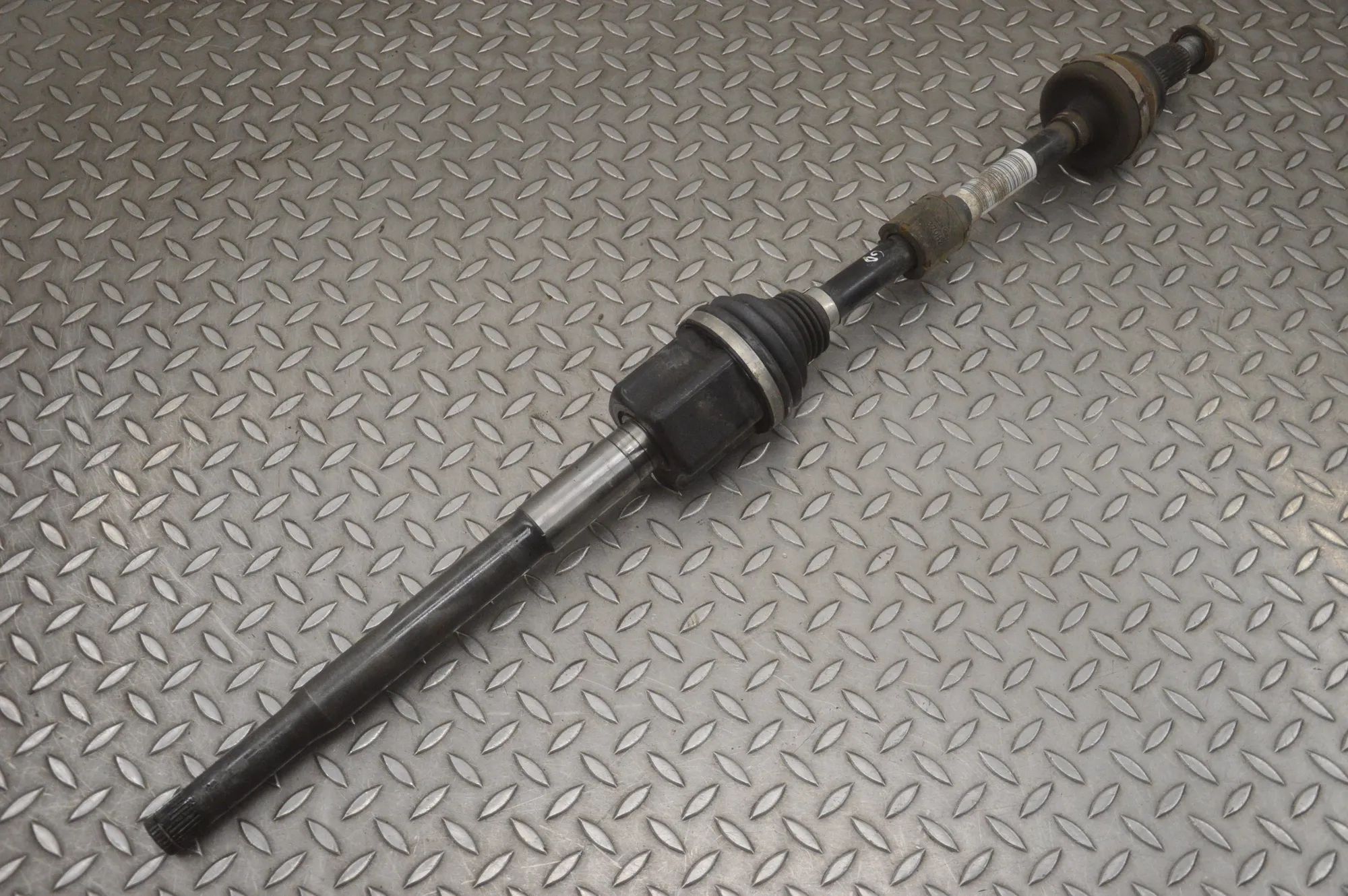 Jaguar I-Pace Rear Right Driveshaft Rear Right Driveshaft — JAGUAR I-PACE (X590) (2...