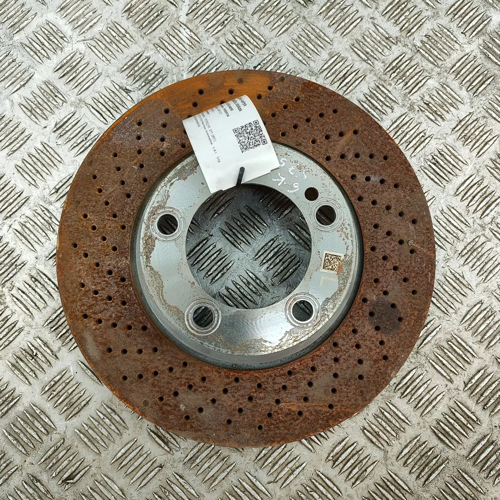 Porsche 911 (991) Rear Left Brake Disc Rear Left Brake Disc — PORSCHE 911 (991) (2011-...