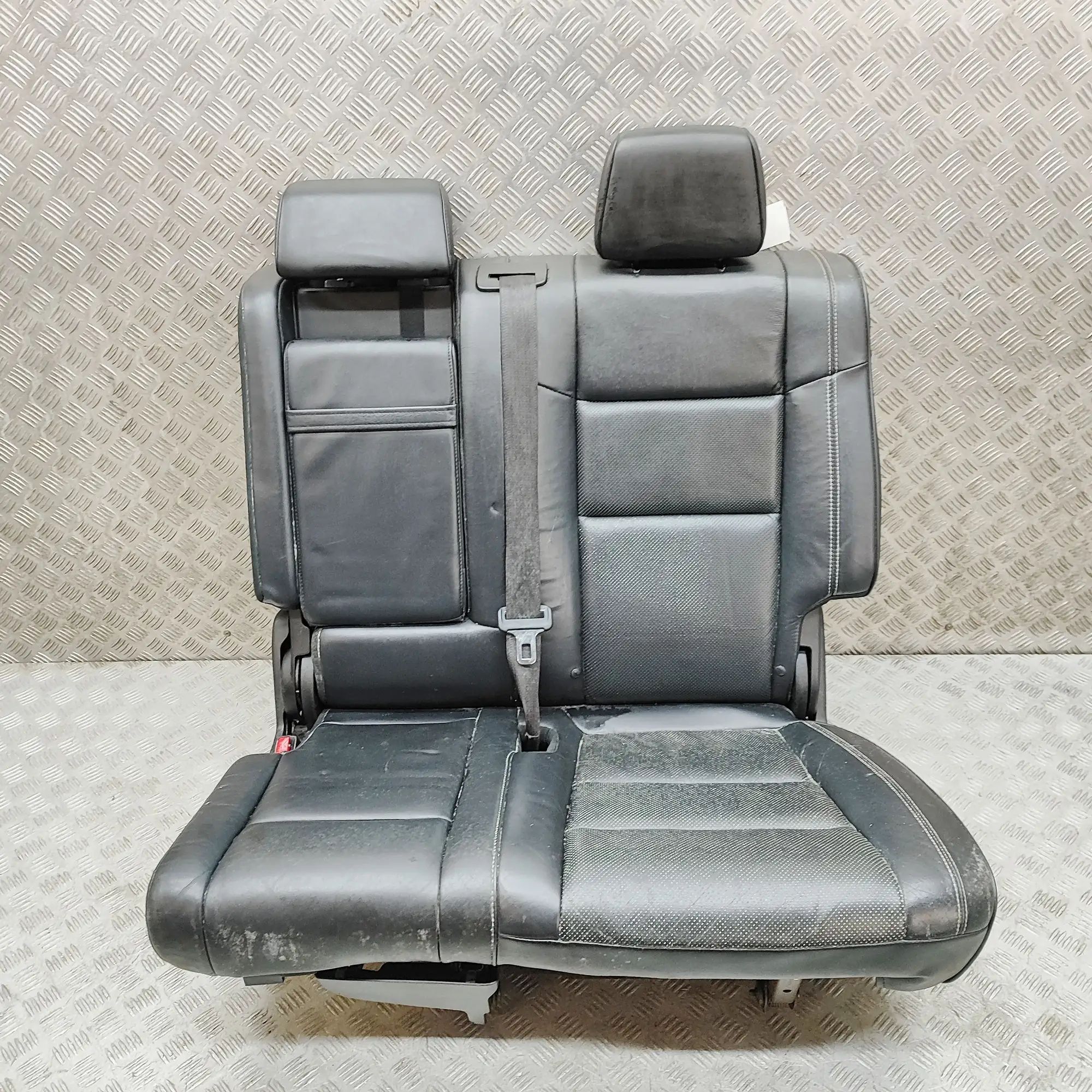 Jeep Grand Cherokee (WK) Rear seat