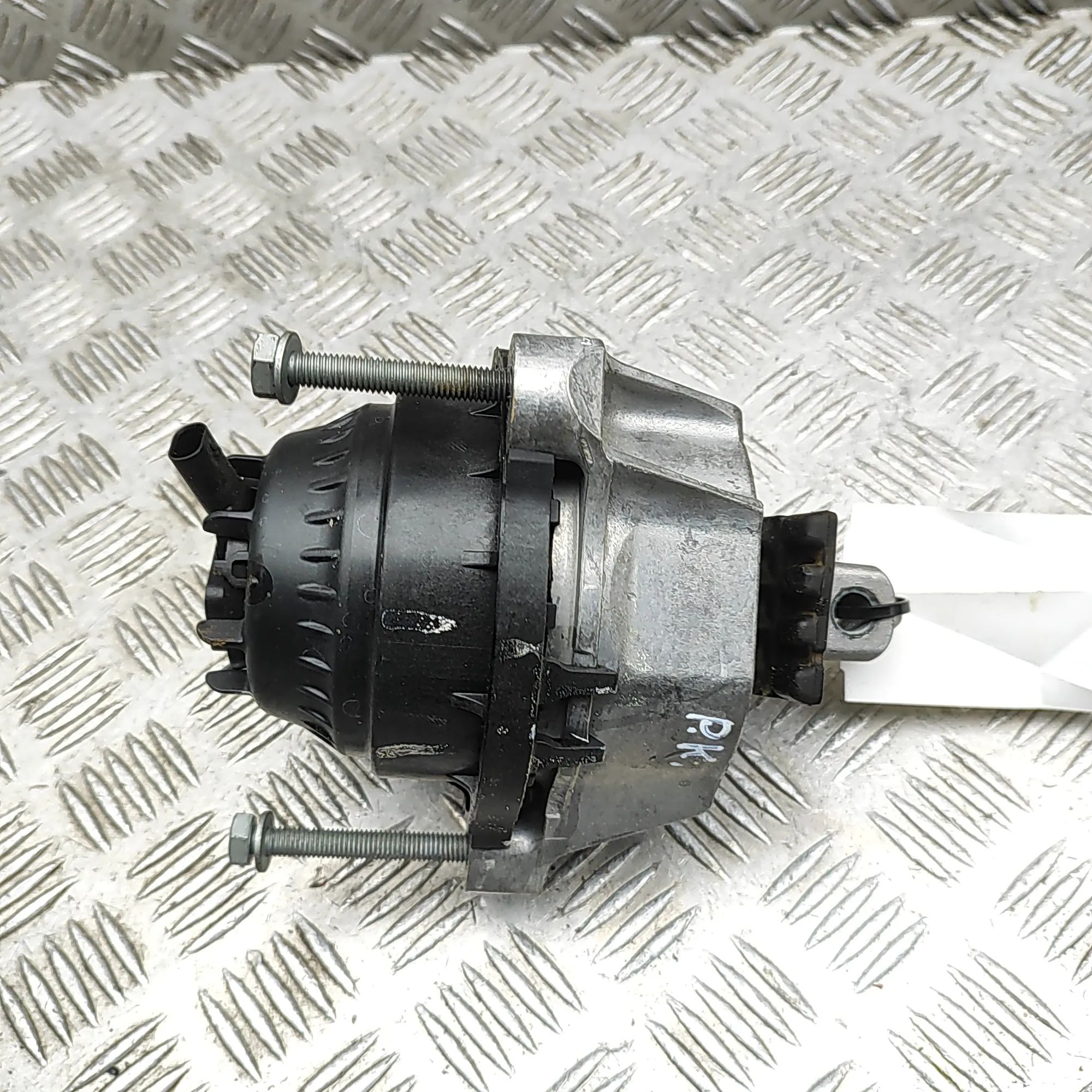 BMW X5 (G05) Left Side Engine Mount Left Side Engine Mount — BMW X5 (G05) (2018-......