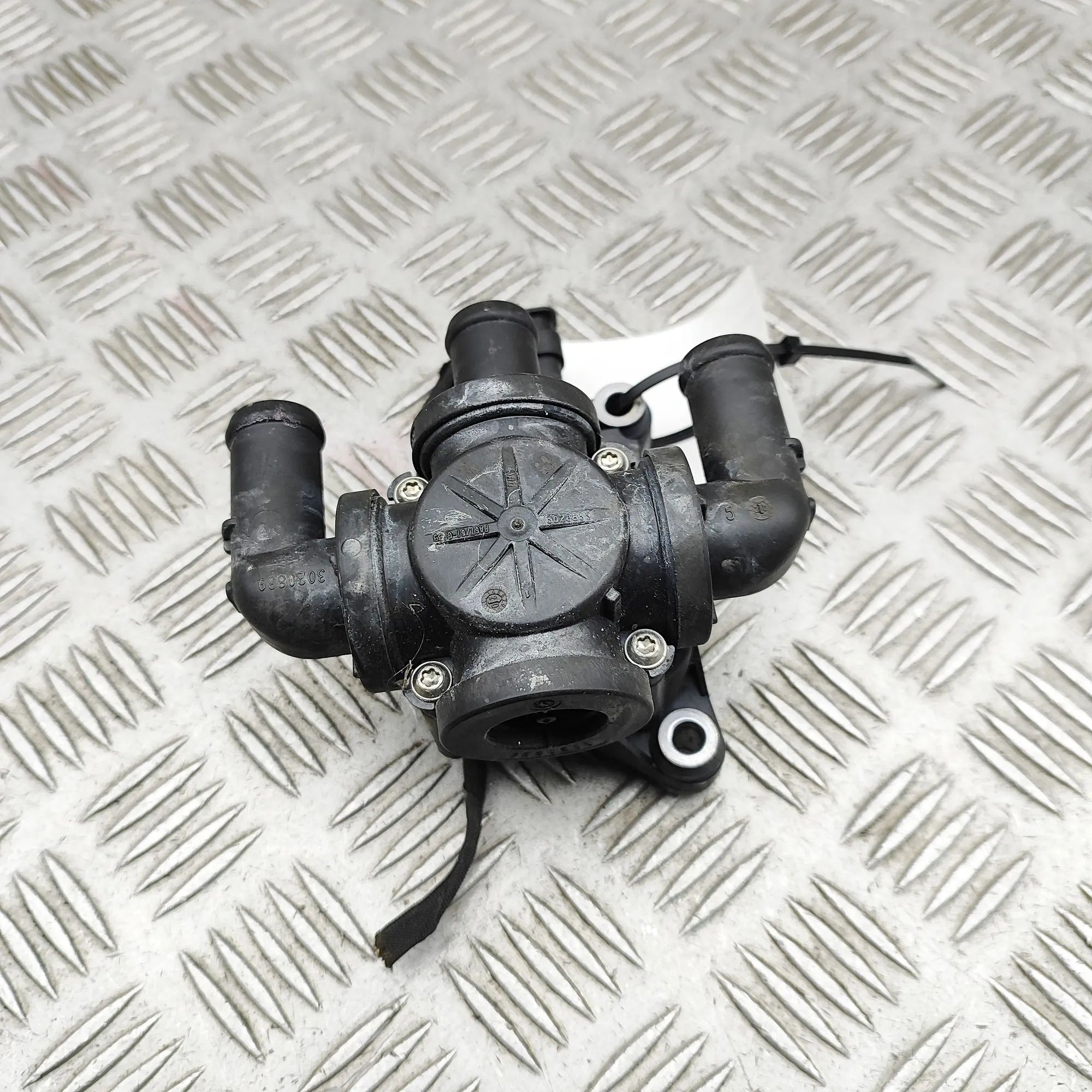 Audi e-tron Soojenduse klapp Coolant valve — AUDI E-TRON (Sportback GEA) (20...