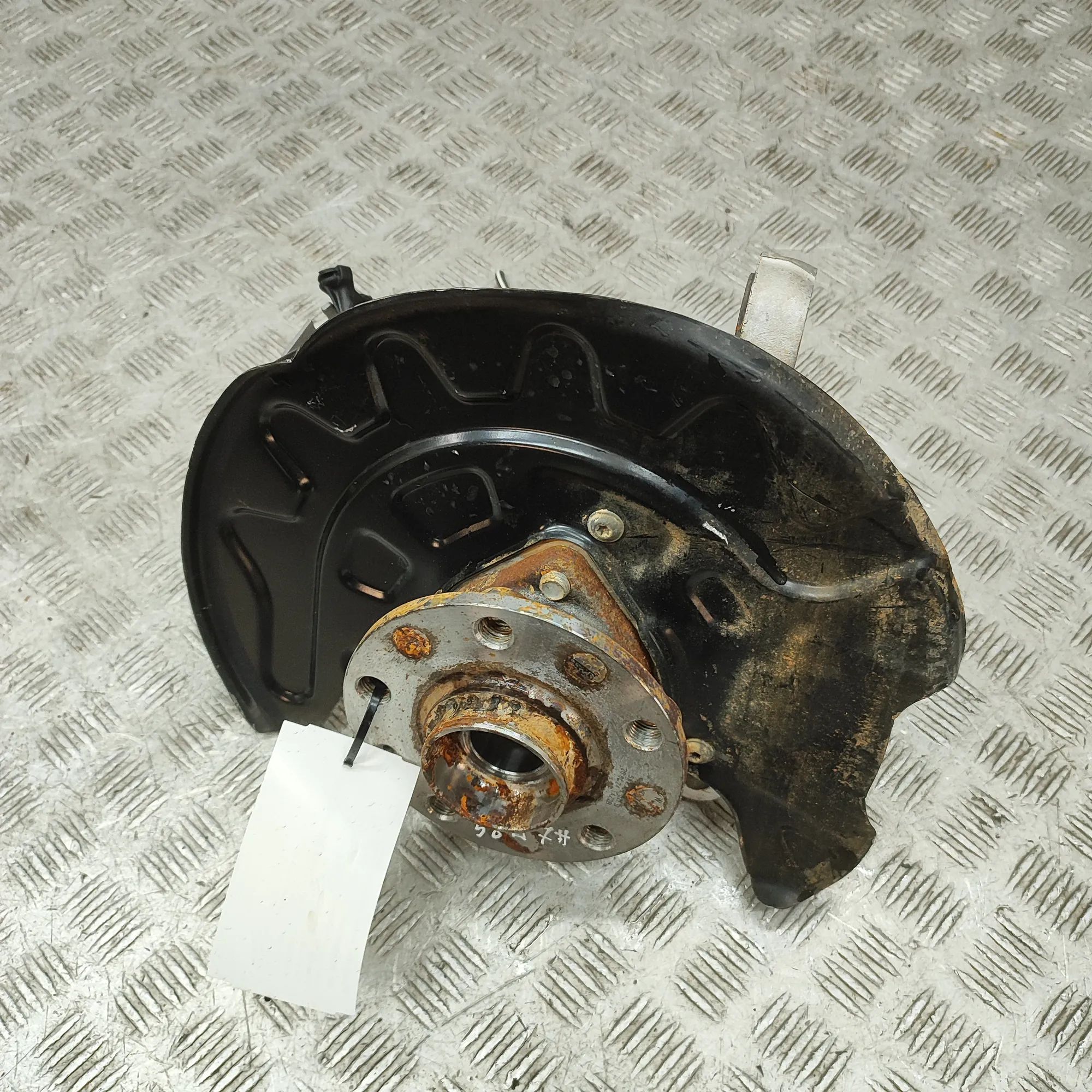 Audi Q3 (F3) Front Left Wheel Hub Front Left Wheel Hub — AUDI Q3 (F3) (2018-...) ...