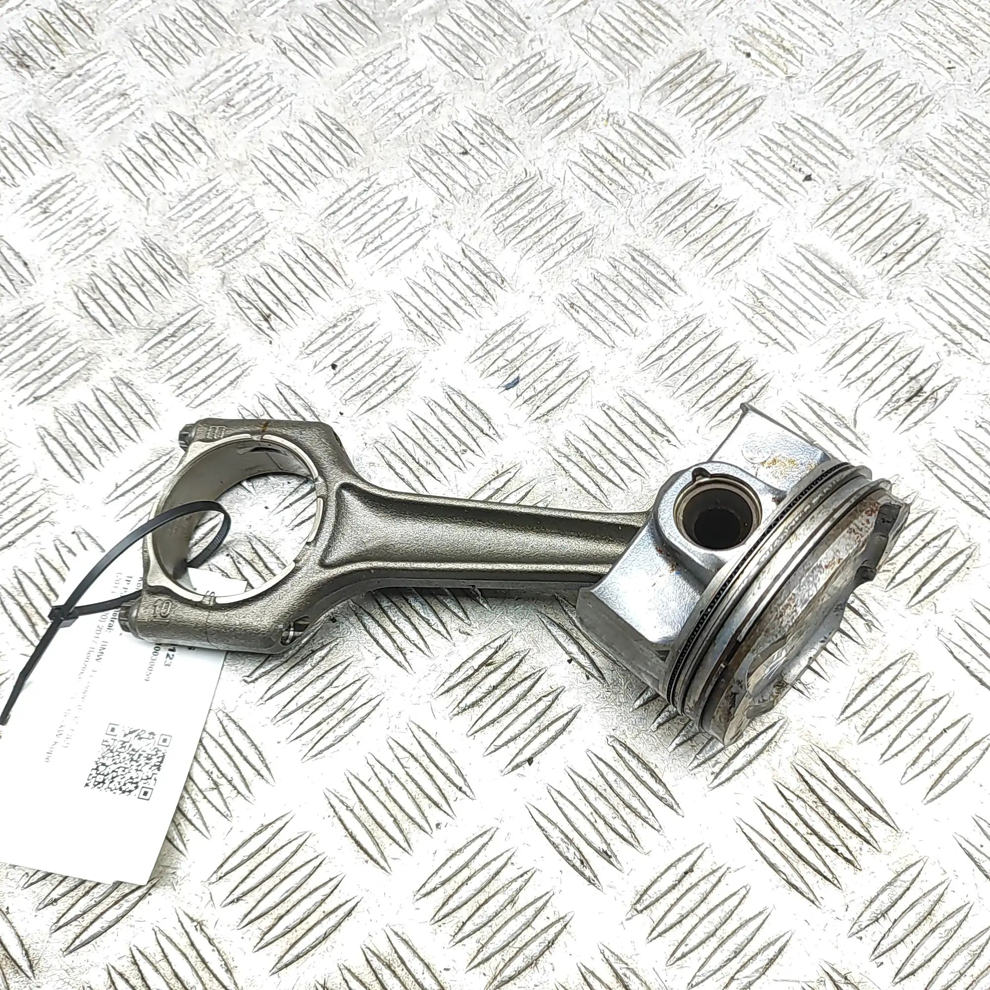 BMW 4 (F32 / F33 / F36) Piston Piston — BMW 4 SERIES (F32, F33, F36, F82, F83)...