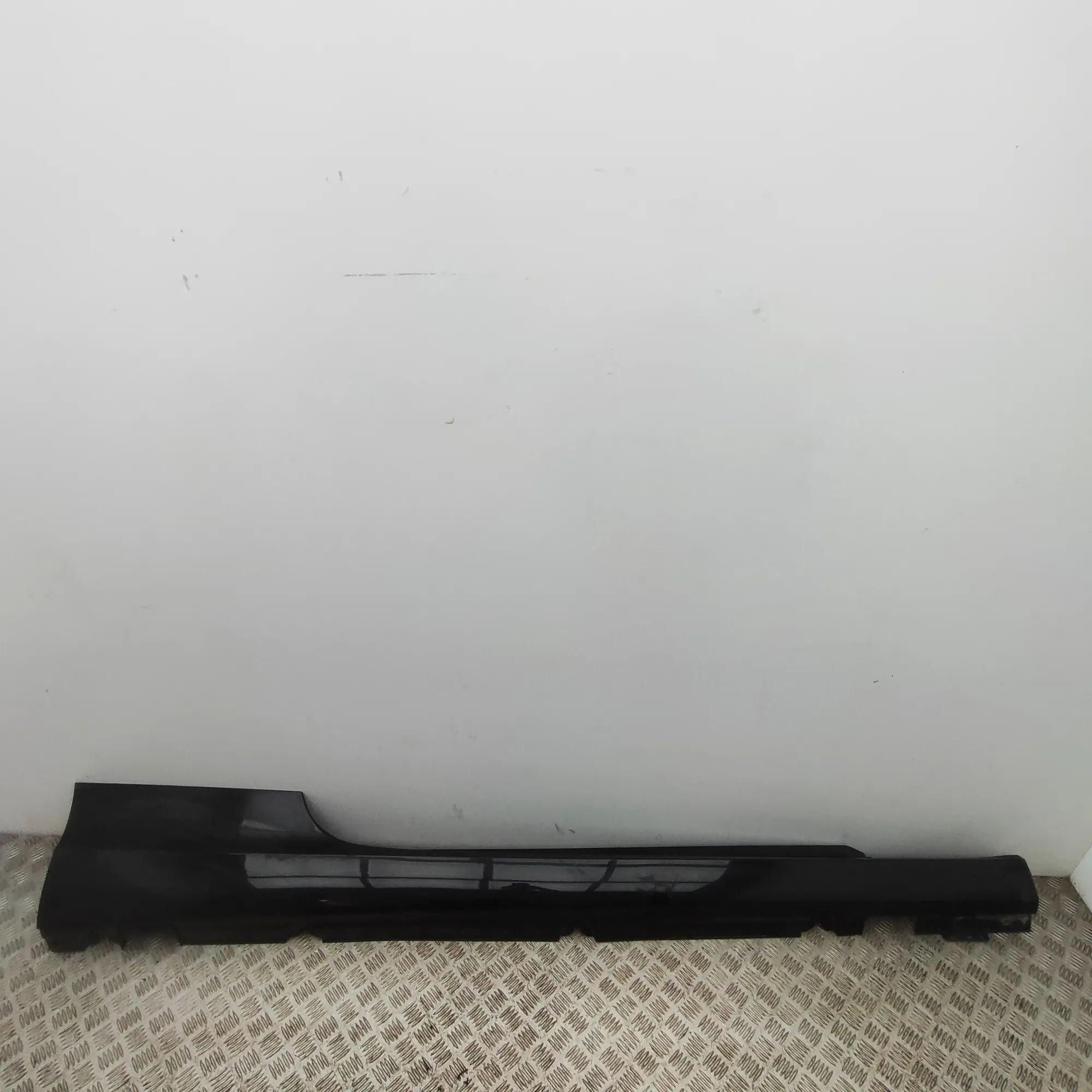 Mercedes-Benz A (W176) Right Side Plastic Sideskirt Cover Right Side Plastic Sideskirt Cover — MERCEDES B...