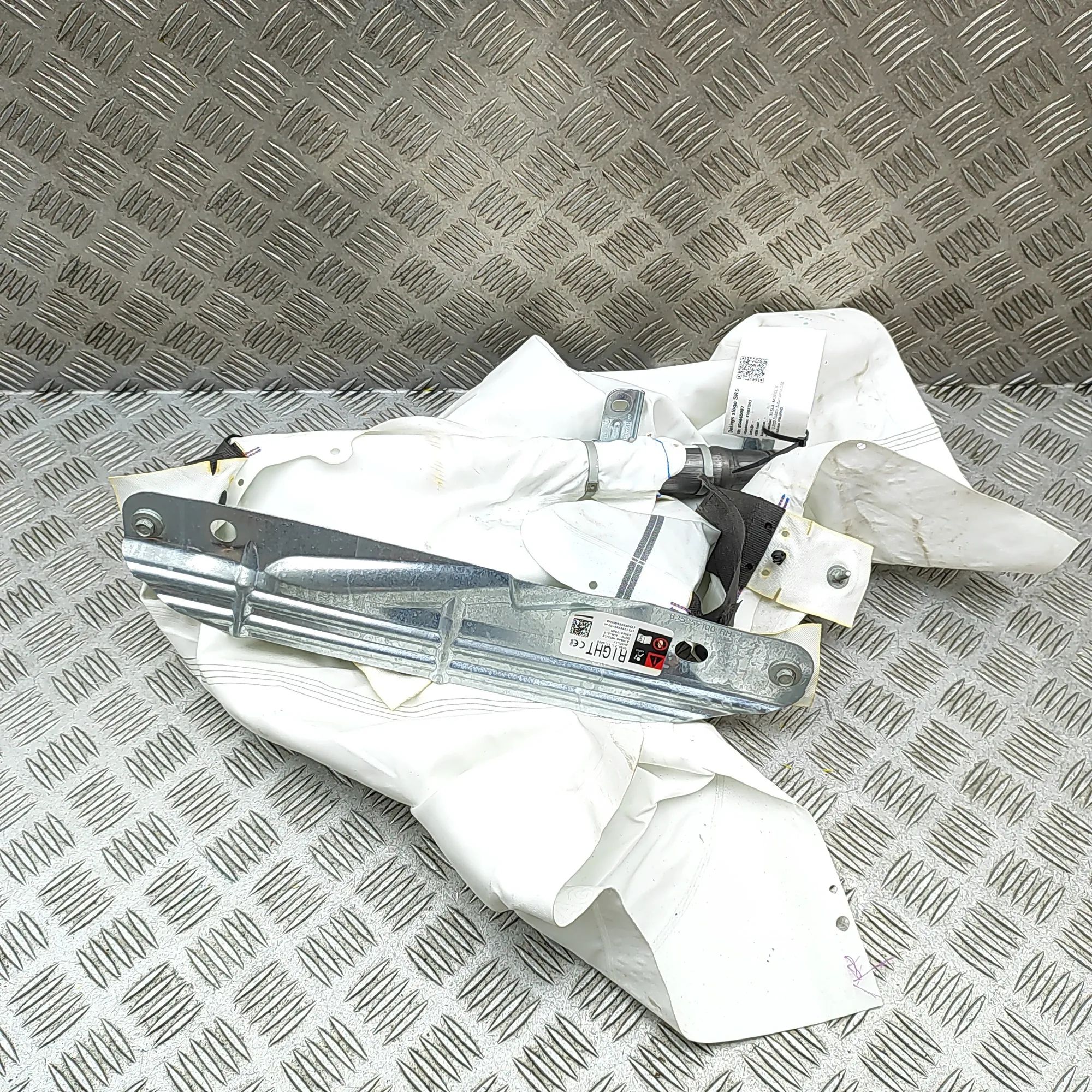 Tesla Model X Right Side Roof Safety Curtain SRS Right Side Roof Safety Curtain SRS — TESLA MODE...