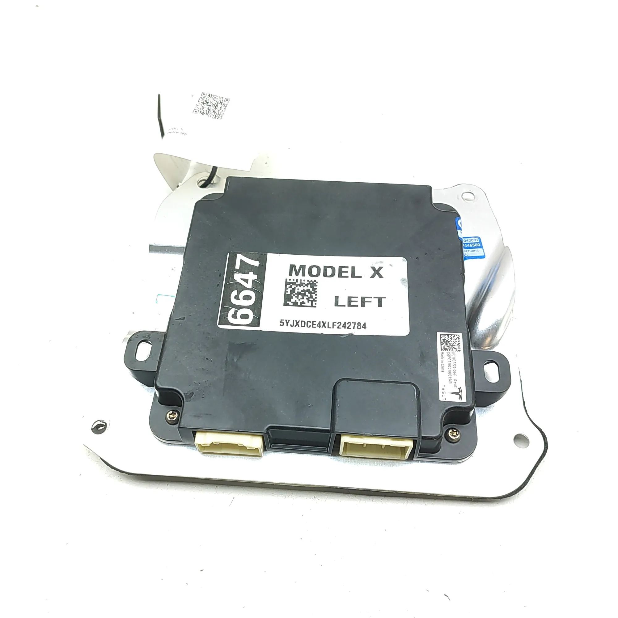 Tesla Model X Door control unit — front left Door control unit — front left — TESLA MODEL X ...