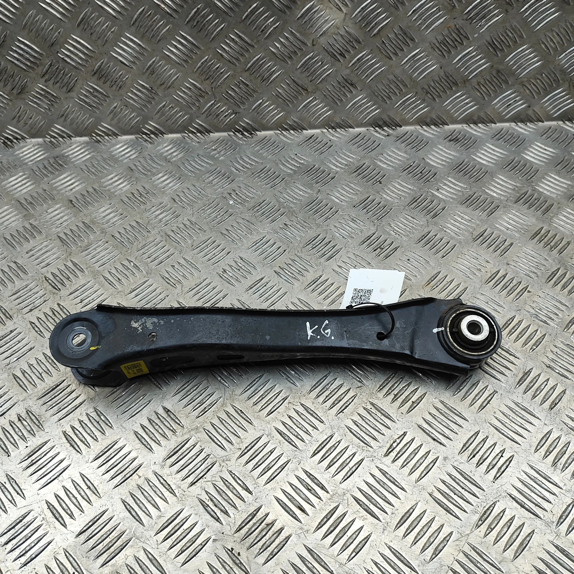 Kia EV9  Control arm — rear left Control arm — rear left — KIA EV9 (MV) (2023-.....