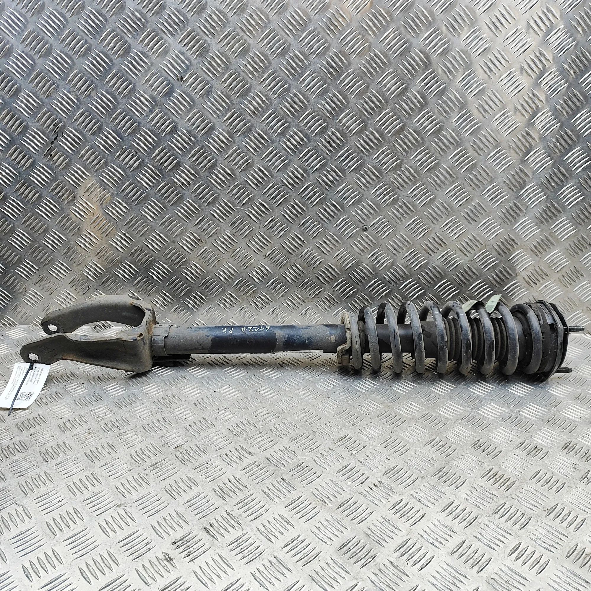 Mercedes-Benz ML / GLE (W166) Shock absorber — front left Shock absorber — front left — MERCEDES BENZ GLE...
