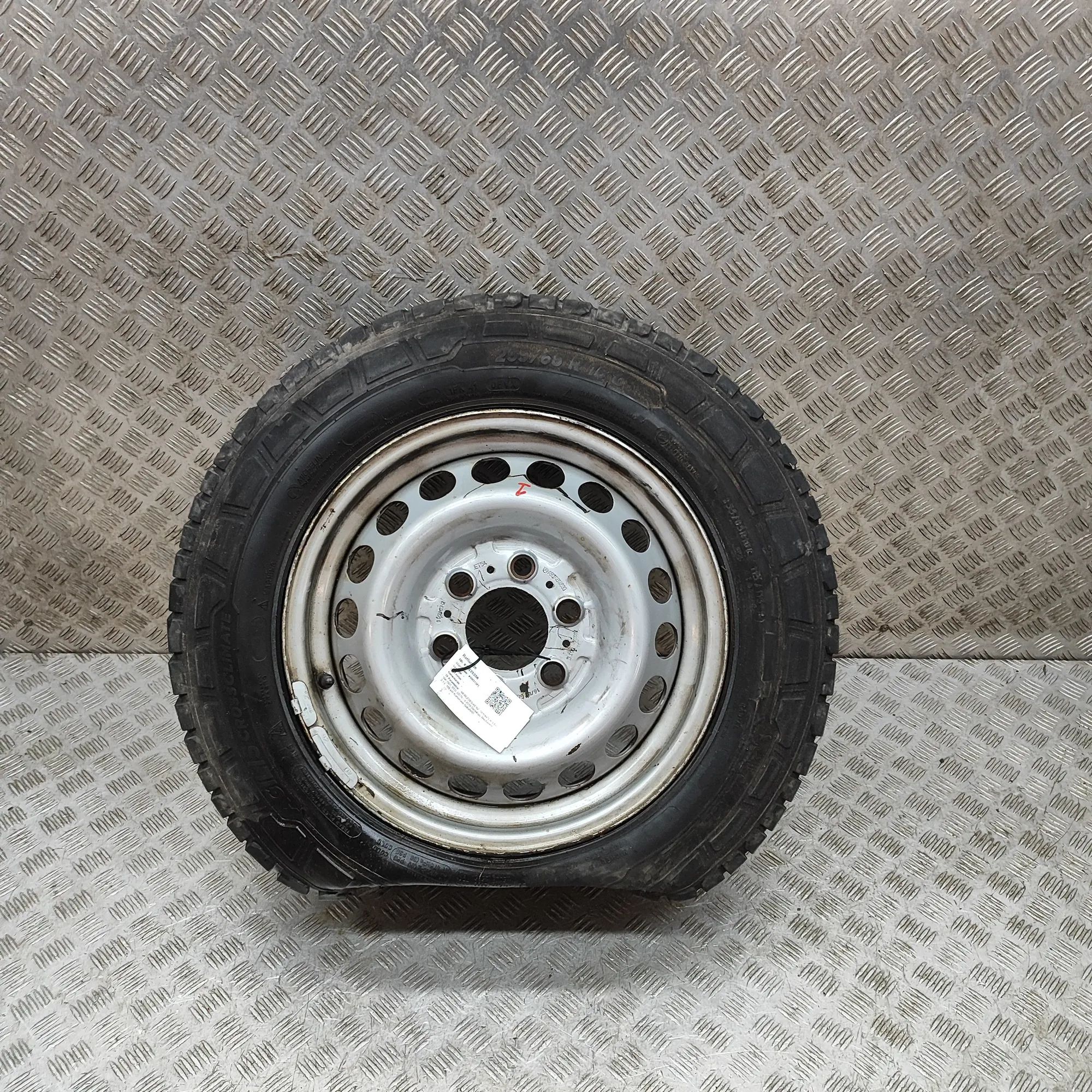 Mercedes-Benz Sprinter (W907 / W910)  Alloy Wheel Alloy wheel — MERCEDES BENZ SPRINTER (3, 5-t Va...