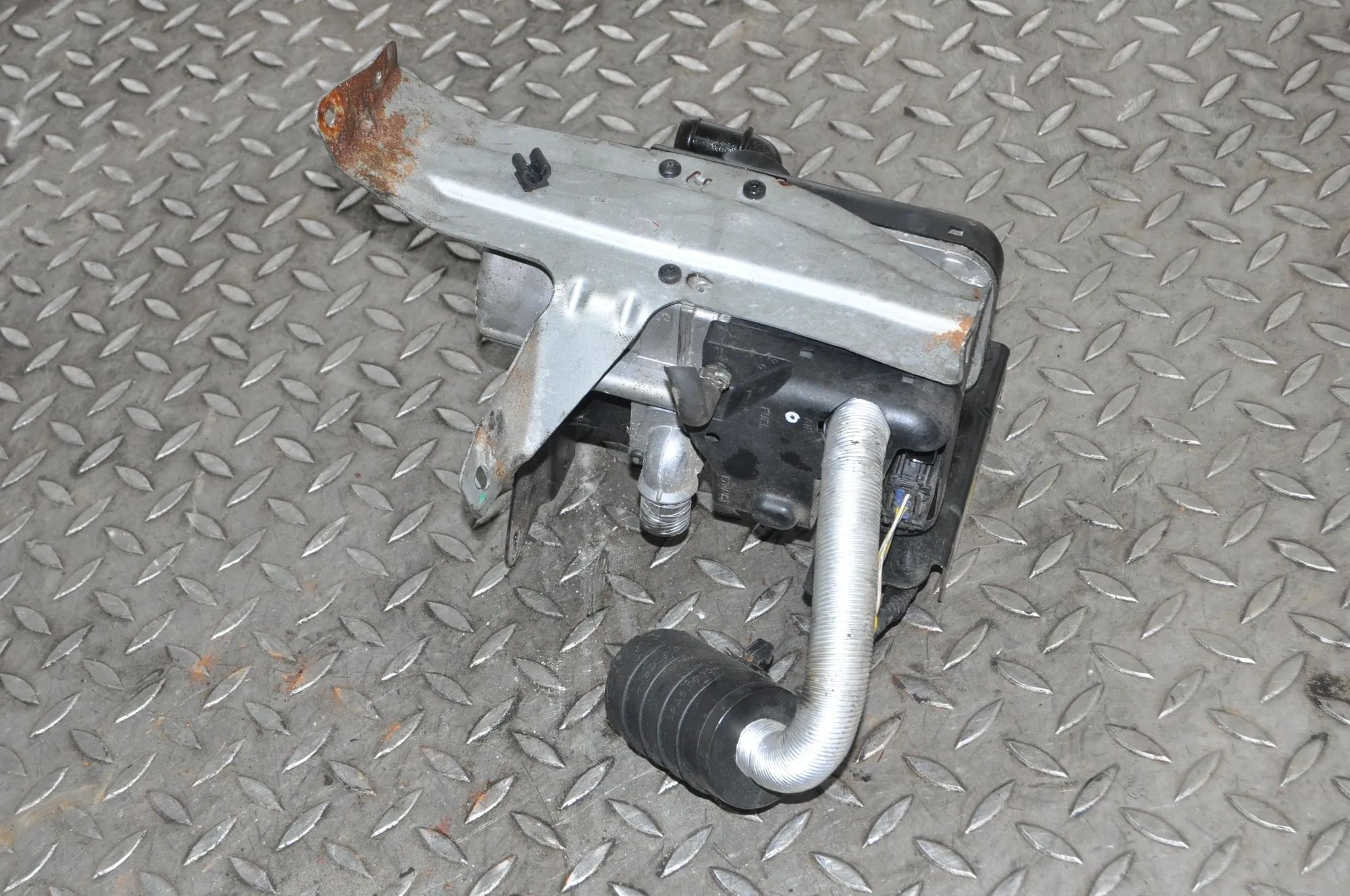 Land Rover Range Rover Sport Webasto Auxiliary Heater Webasto Auxiliary Heater — LAND ROVER RANGE ROV...