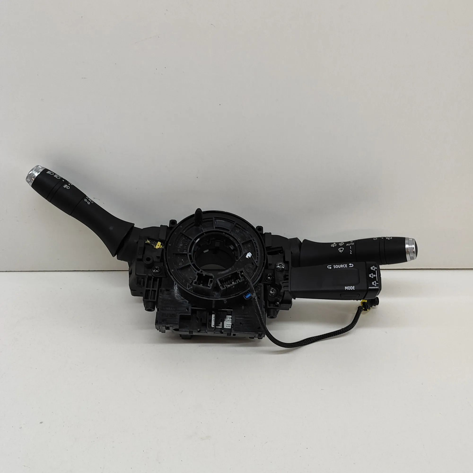 Renault Zoe Indicator Wiper Stalk Switch Indicator Wiper Stalk Switch — RENAULT ZOE (BFM...