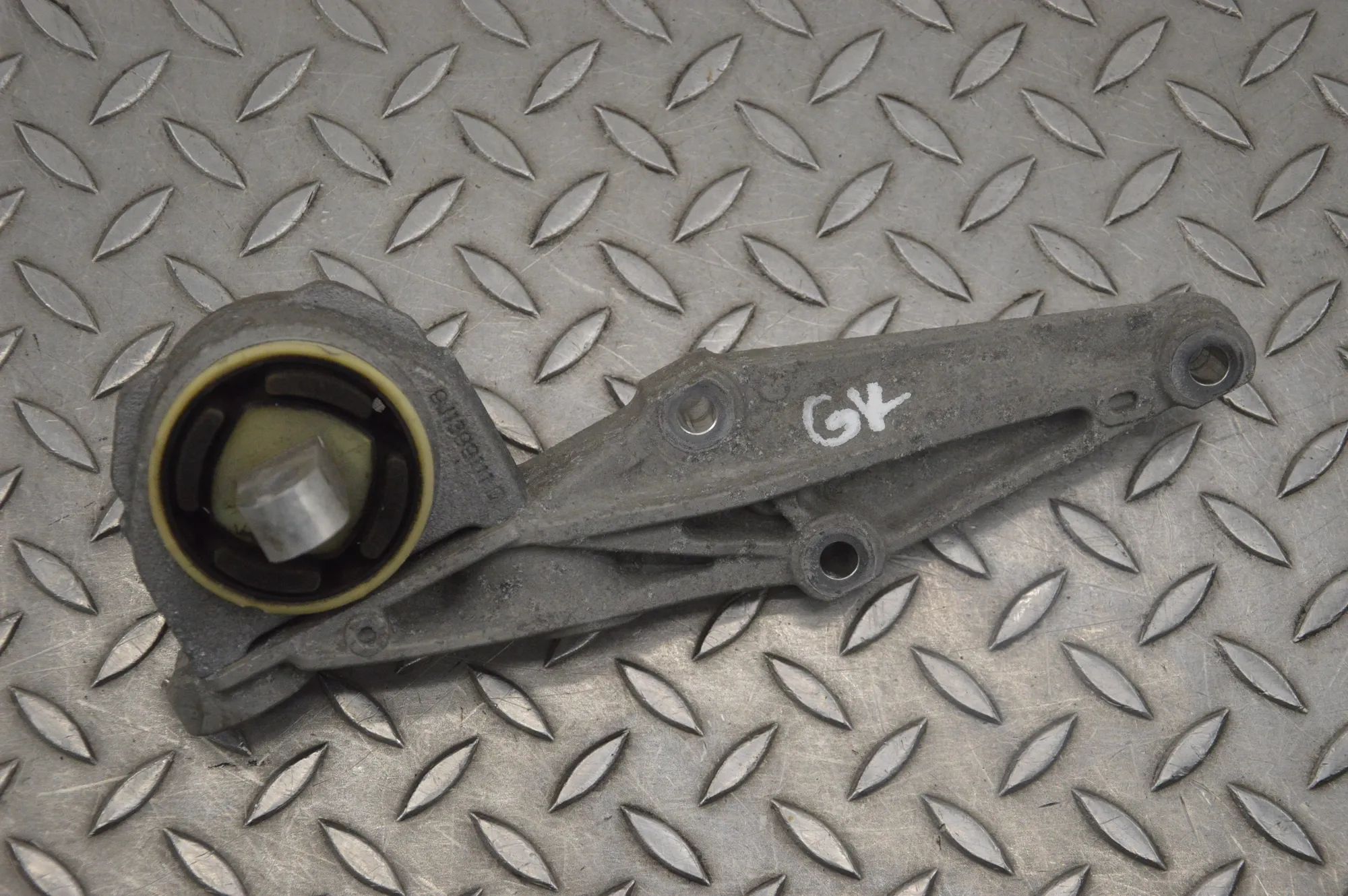 Porsche Taycan Left Side Engine Mount Left Side Engine Mount — PORSCHE TAYCAN (2019-....