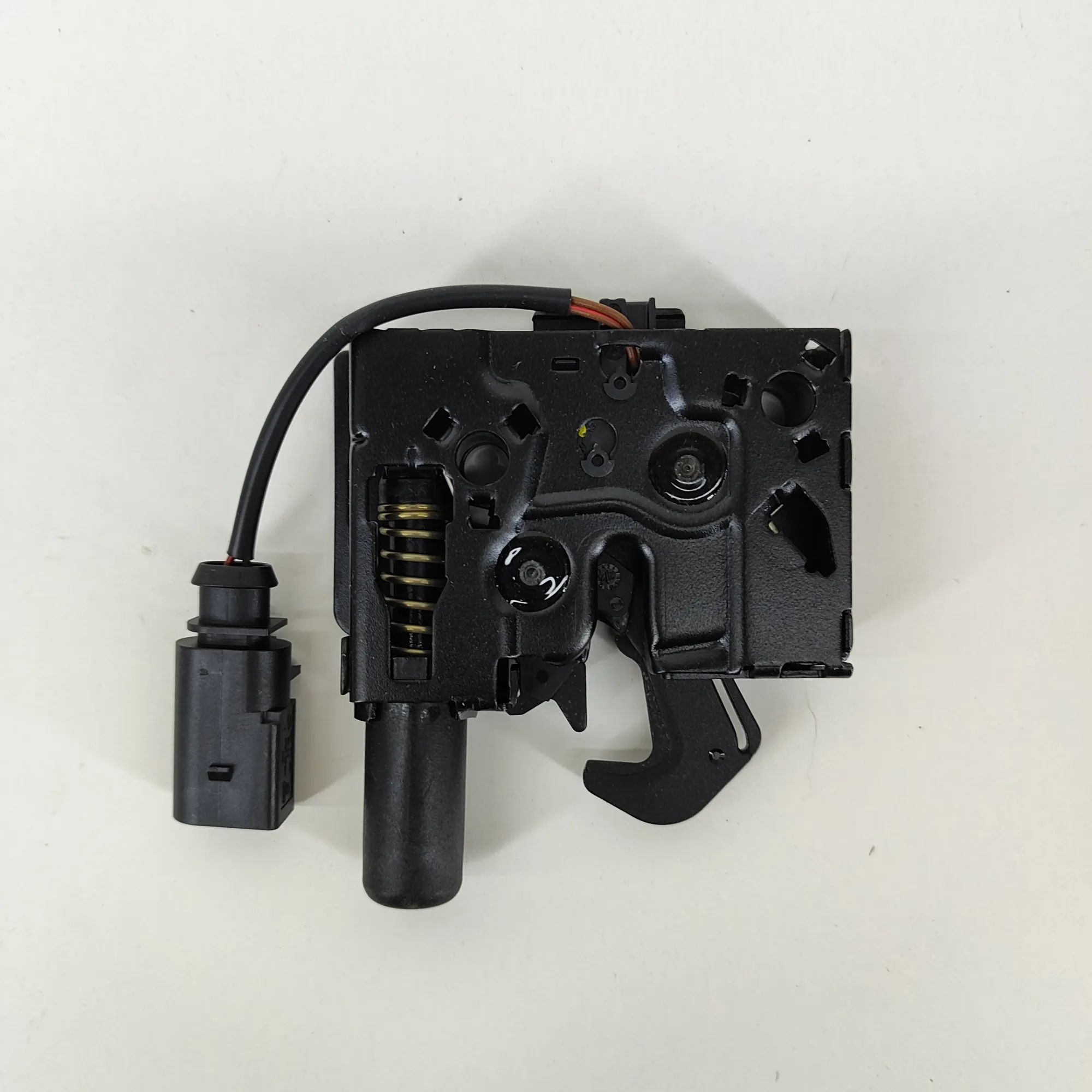 Audi A4 (B8) kapoti lukustus Bonnet lock — AUDI A4 (8W2, B9) (2015-...) — 8W...