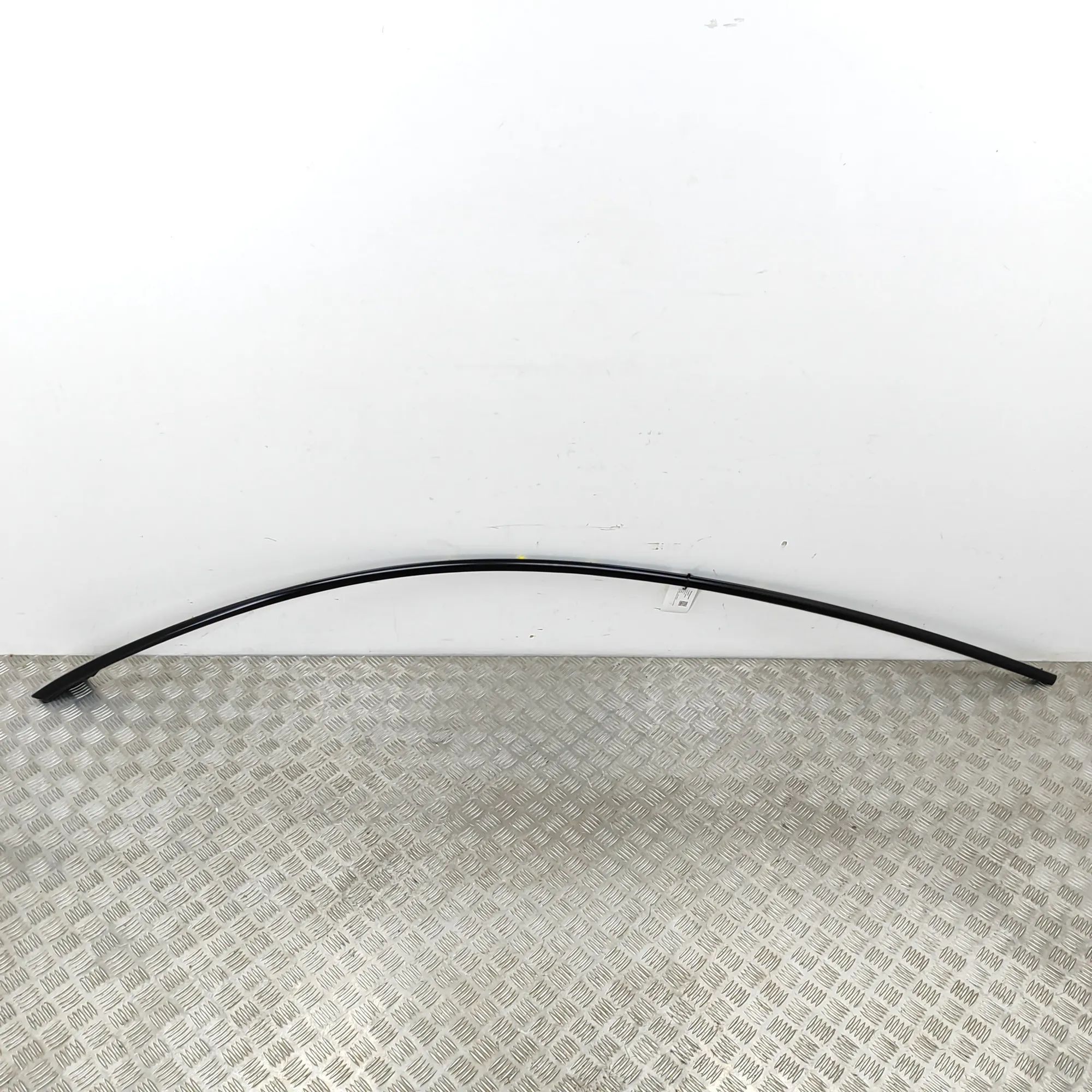 Tesla Model Y Left Side Roof Strip Trim Left Side Roof Strip Trim — TESLA MODEL Y (2019...
