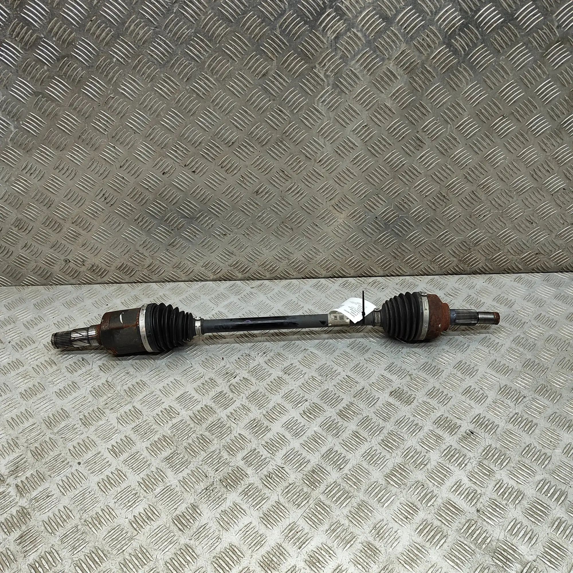 Tesla Model 3 Rear Right Driveshaft Rear Right Driveshaft — TESLA MODEL 3 (2018-......